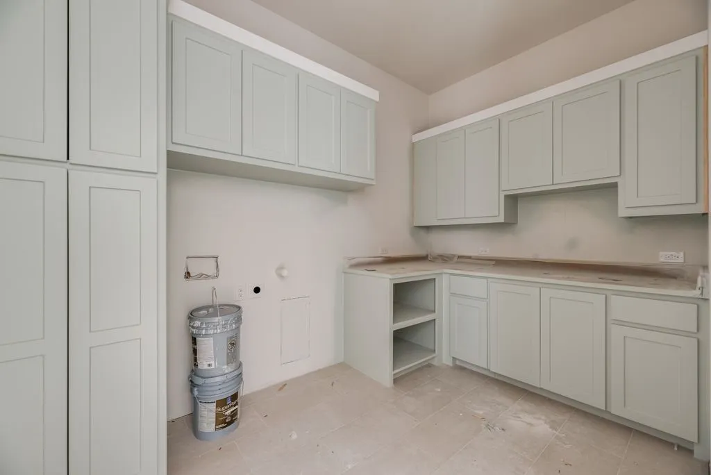 Single Family Residence For Sale in Denton County , 7 Horseshoe Drive, Highland Village, Texas 75077, 6 Bedroom, 6 Bathroom, 4 Garage spaces, 4,003 Sqft, built in 2026, mls#21314960, Real Estate Agent in Highland Village, Homes For Sale in Denton county, Homes For Sale in Highland Village, Realtor in Highland Village Texas, Real Estate Brokerage Independent Realty Texas, Luminita Cordes Realtor