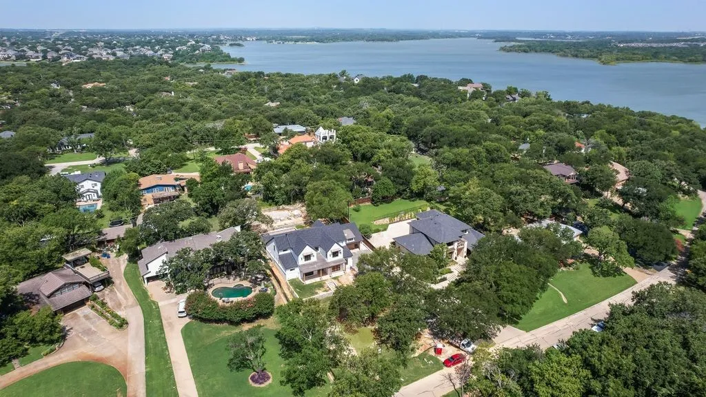 Single Family Residence For Sale in Denton County , 7 Horseshoe Drive, Highland Village, Texas 75077, 6 Bedroom, 6 Bathroom, 4 Garage spaces, 4,003 Sqft, built in 2026, mls#21314960, Real Estate Agent in Highland Village, Homes For Sale in Denton county, Homes For Sale in Highland Village, Realtor in Highland Village Texas, Real Estate Brokerage Independent Realty Texas, Luminita Cordes Realtor