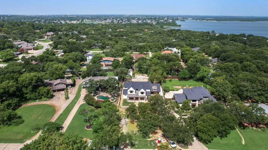 Single Family Residence For Sale in Denton County , 7 Horseshoe Drive, Highland Village, Texas 75077, 6 Bedroom, 6 Bathroom, 4 Garage spaces, 4,003 Sqft, built in 2026, mls#21314960, Real Estate Agent in Highland Village, Homes For Sale in Denton county, Homes For Sale in Highland Village, Realtor in Highland Village Texas, Real Estate Brokerage Independent Realty Texas, Luminita Cordes Realtor