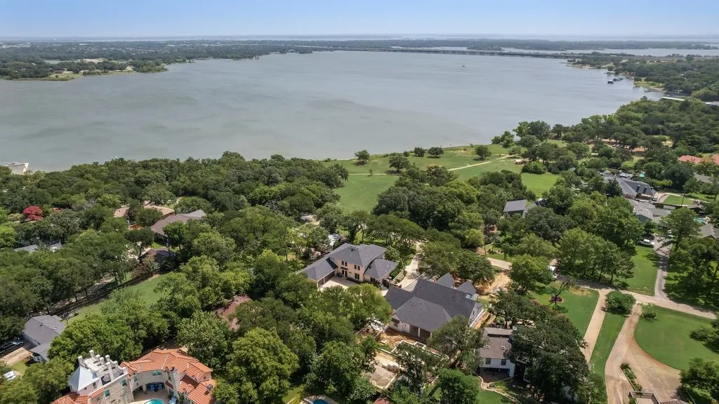 Single Family Residence For Sale in Denton County , 7 Horseshoe Drive, Highland Village, Texas 75077, 6 Bedroom, 6 Bathroom, 4 Garage spaces, 4,003 Sqft, built in 2026, mls#21314960, Real Estate Agent in Highland Village, Homes For Sale in Denton county, Homes For Sale in Highland Village, Realtor in Highland Village Texas, Real Estate Brokerage Independent Realty Texas, Luminita Cordes Realtor