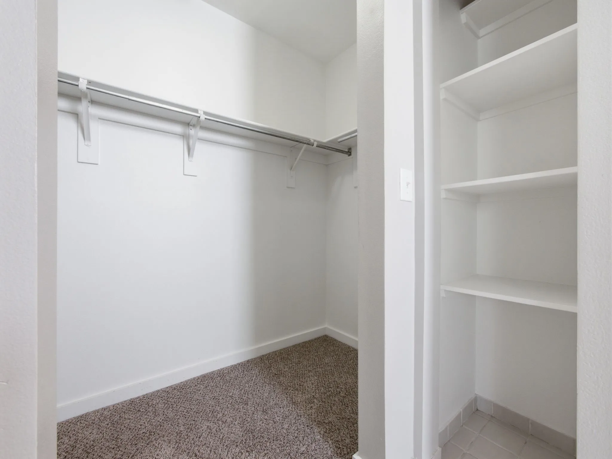 Condominium For Sale in Dallas County , 3015 Bryan Street 2F, Dallas, Texas 75204, 1 Bedroom, 2 Bathroom, 2 Garage spaces, 933 Sqft, built in 2004, mls#21314976, Real Estate Agent in Dallas, Homes For Sale in Dallas county, Homes For Sale in Dallas, Realtor in Dallas Texas, Real Estate Brokerage Independent Realty Texas, Luminita Cordes Realtor