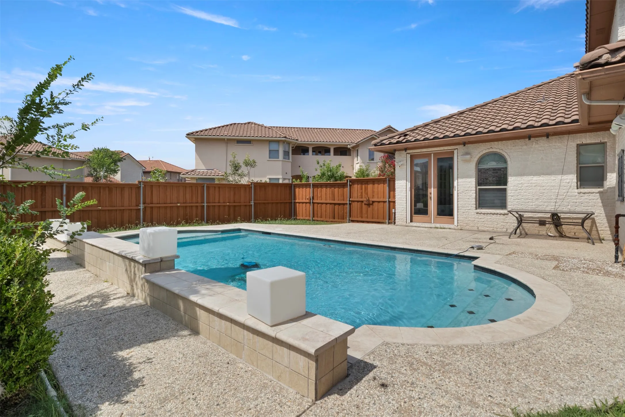 Single Family Residence For Sale in Dallas County , 6811 San Fernando, Irving, Texas 75039, 4 Bedroom, 3 Bathroom, 2 Garage spaces, 2,857 Sqft, built in 2005, mls#21300749, Real Estate Agent in Irving, Homes For Sale in Dallas county, Homes For Sale in Irving, Realtor in Irving Texas, Real Estate Brokerage Independent Realty Texas, Luminita Cordes Realtor