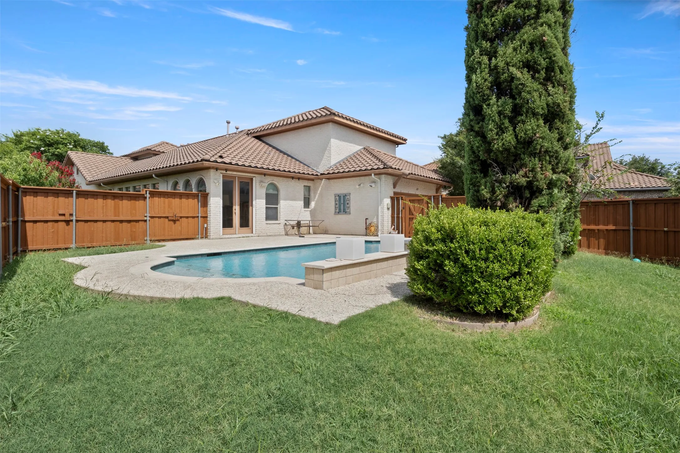 Single Family Residence For Sale in Dallas County , 6811 San Fernando, Irving, Texas 75039, 4 Bedroom, 3 Bathroom, 2 Garage spaces, 2,857 Sqft, built in 2005, mls#21300749, Real Estate Agent in Irving, Homes For Sale in Dallas county, Homes For Sale in Irving, Realtor in Irving Texas, Real Estate Brokerage Independent Realty Texas, Luminita Cordes Realtor