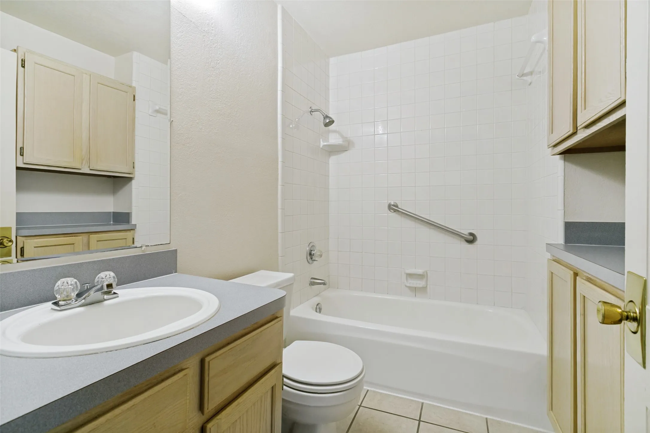 Clean and tidy bathroom with storage