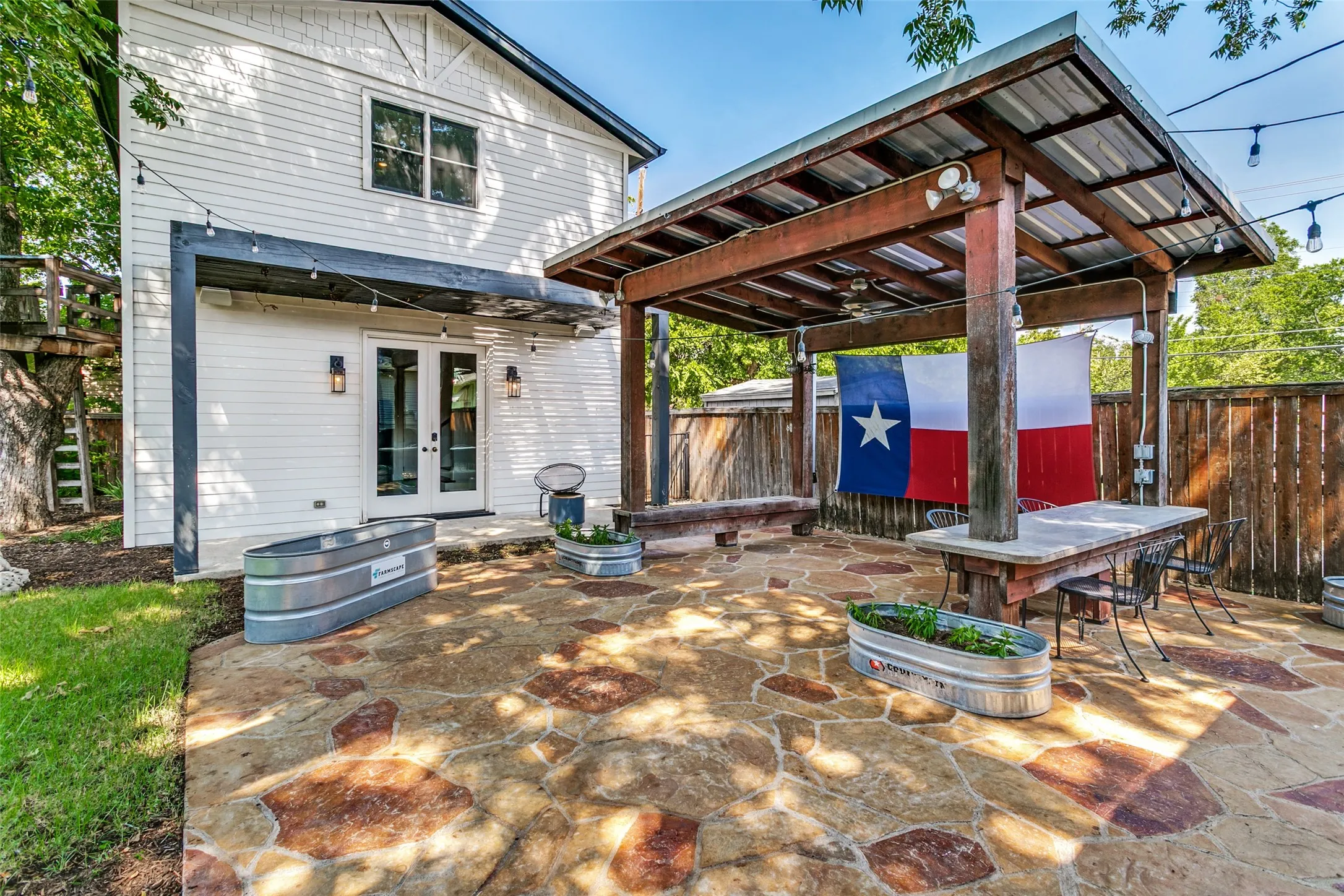 Single Family Residence For Sale in Tarrant County , 2004 Fairmount Avenue, Fort Worth, Texas 76110, 4 Bedroom, 3 Bathroom, Garage spaces, 2,398 Sqft, built in 1920, mls#21314241, Real Estate Agent in Fort Worth, Homes For Sale in Tarrant county, Homes For Sale in Fort Worth, Realtor in Fort Worth Texas, Real Estate Brokerage Independent Realty Texas, Luminita Cordes Realtor
