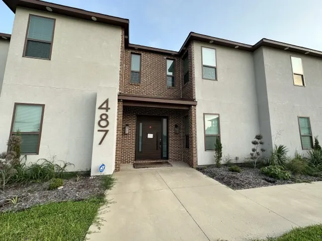 Single Family Residence For Sale in Ellis County , 487 Whispering Way, Red Oak, Texas 75154, 3 Bedroom, 4 Bathroom, 3 Garage spaces, 3,210 Sqft, built in 2022, mls#21314998, Real Estate Agent in Red Oak, Homes For Sale in Ellis county, Homes For Sale in Red Oak, Realtor in Red Oak Texas, Real Estate Brokerage Independent Realty Texas, Luminita Cordes Realtor
