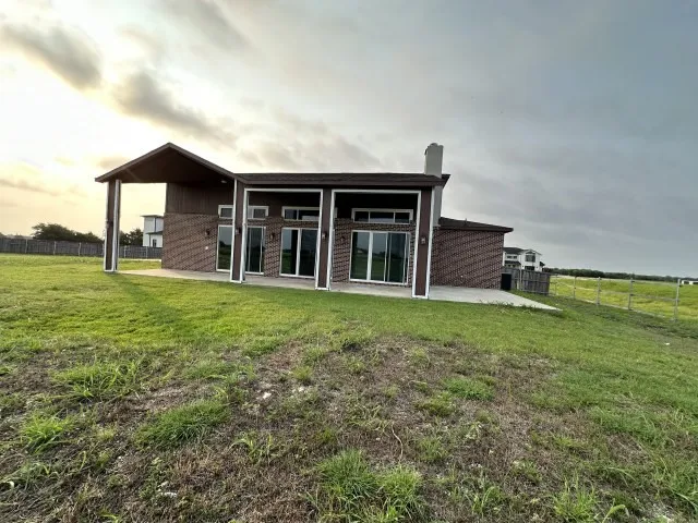 Single Family Residence For Sale in Ellis County , 487 Whispering Way, Red Oak, Texas 75154, 3 Bedroom, 4 Bathroom, 3 Garage spaces, 3,210 Sqft, built in 2022, mls#21314998, Real Estate Agent in Red Oak, Homes For Sale in Ellis county, Homes For Sale in Red Oak, Realtor in Red Oak Texas, Real Estate Brokerage Independent Realty Texas, Luminita Cordes Realtor