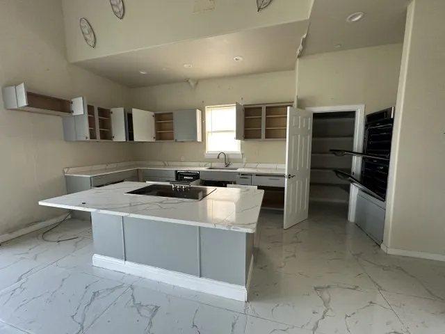 Single Family Residence For Sale in Ellis County , 487 Whispering Way, Red Oak, Texas 75154, 3 Bedroom, 4 Bathroom, 3 Garage spaces, 3,210 Sqft, built in 2022, mls#21314998, Real Estate Agent in Red Oak, Homes For Sale in Ellis county, Homes For Sale in Red Oak, Realtor in Red Oak Texas, Real Estate Brokerage Independent Realty Texas, Luminita Cordes Realtor