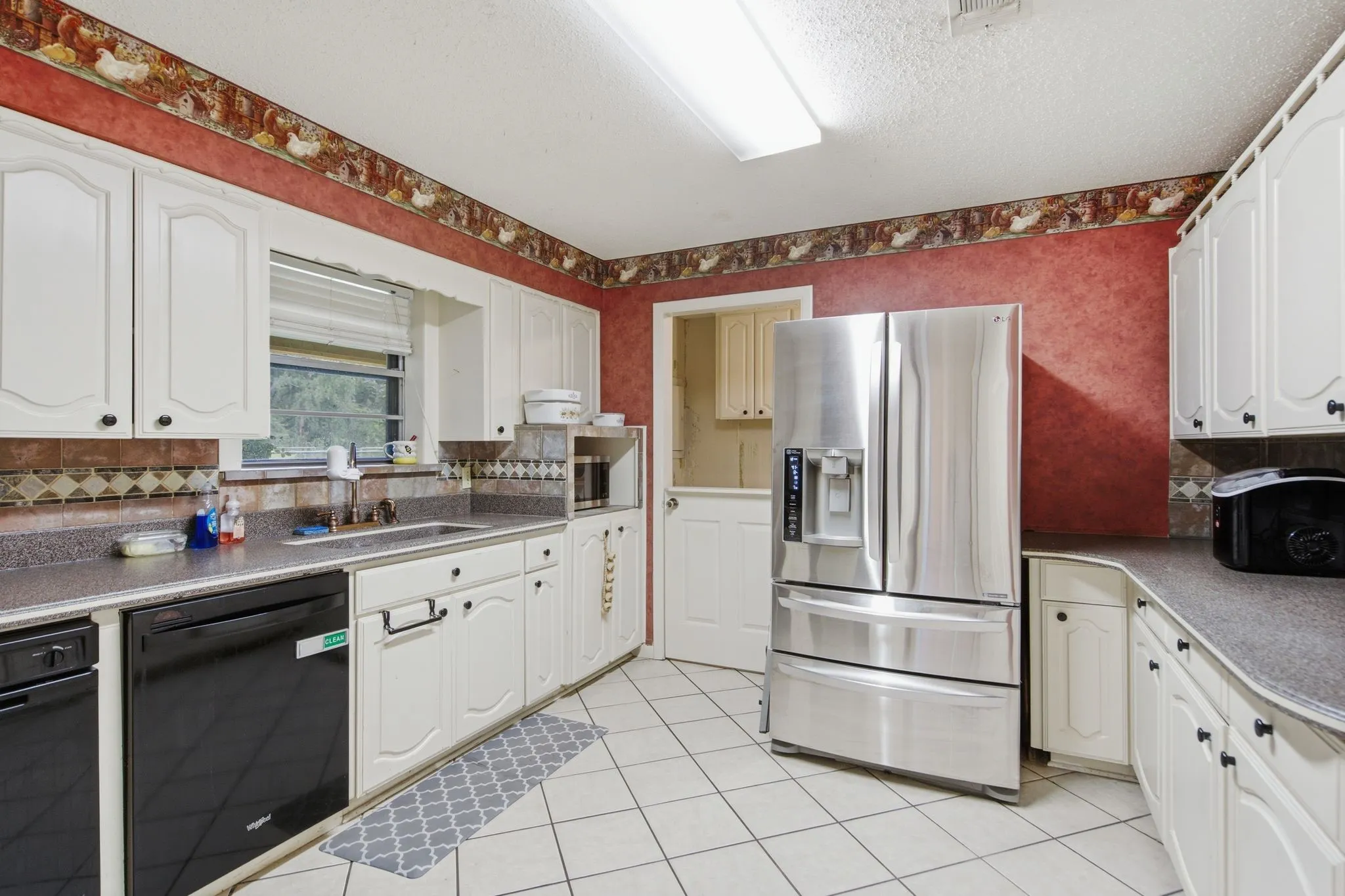 Single Family Residence For Sale in Fannin County , 4574 N State Highway 121, Bonham, Texas 75418, 3 Bedroom, 2 Bathroom, Garage spaces, 2,005 Sqft, built in 1971, mls#21313853, Real Estate Agent in Bonham, Homes For Sale in Fannin county, Homes For Sale in Bonham, Realtor in Bonham Texas, Real Estate Brokerage Independent Realty Texas, Luminita Cordes Realtor