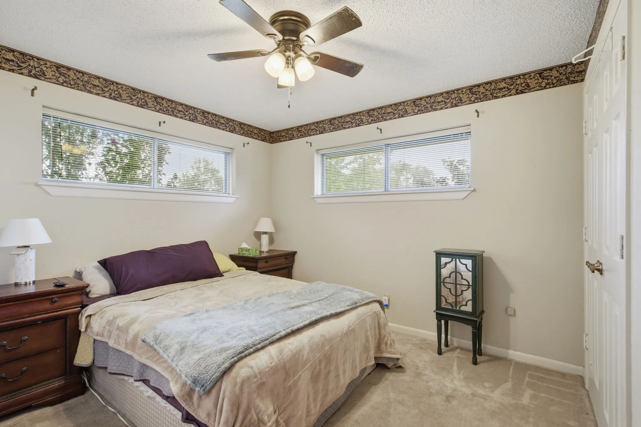 Single Family Residence For Sale in Fannin County , 4574 N State Highway 121, Bonham, Texas 75418, 3 Bedroom, 2 Bathroom, Garage spaces, 2,005 Sqft, built in 1971, mls#21313853, Real Estate Agent in Bonham, Homes For Sale in Fannin county, Homes For Sale in Bonham, Realtor in Bonham Texas, Real Estate Brokerage Independent Realty Texas, Luminita Cordes Realtor
