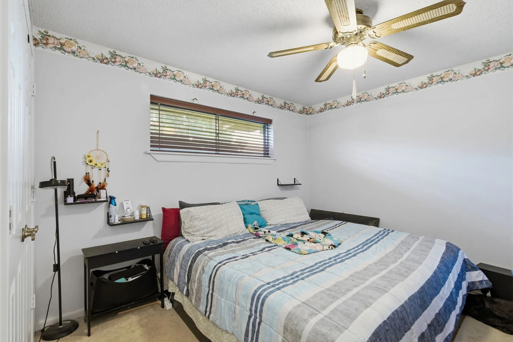 Single Family Residence For Sale in Fannin County , 4574 N State Highway 121, Bonham, Texas 75418, 3 Bedroom, 2 Bathroom, Garage spaces, 2,005 Sqft, built in 1971, mls#21313853, Real Estate Agent in Bonham, Homes For Sale in Fannin county, Homes For Sale in Bonham, Realtor in Bonham Texas, Real Estate Brokerage Independent Realty Texas, Luminita Cordes Realtor