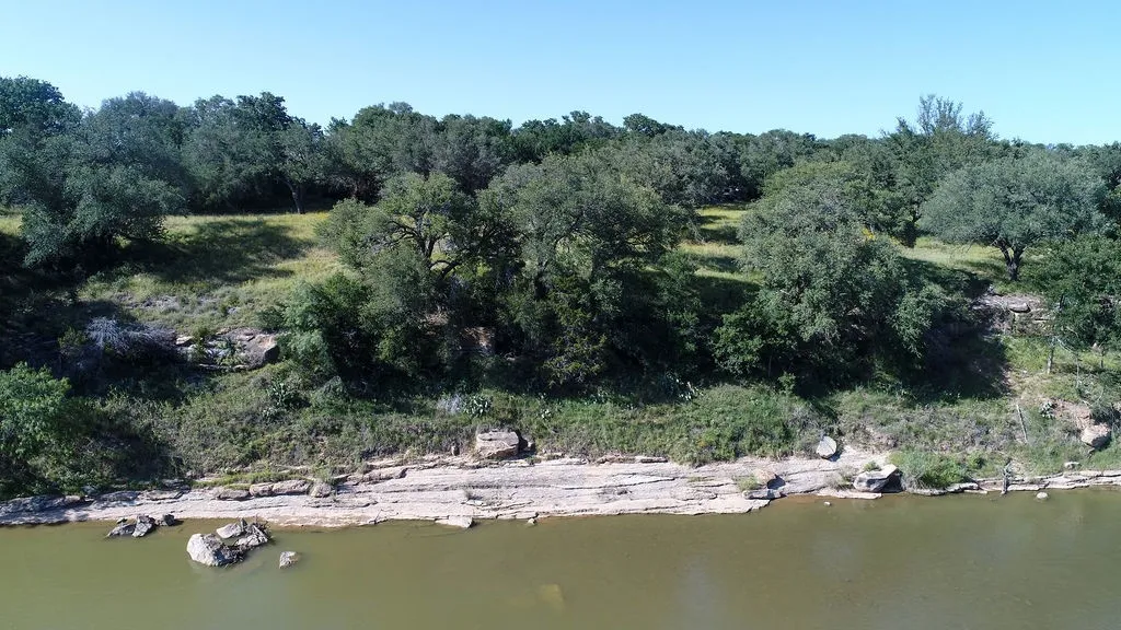 Over 500 ft. of River Frontage