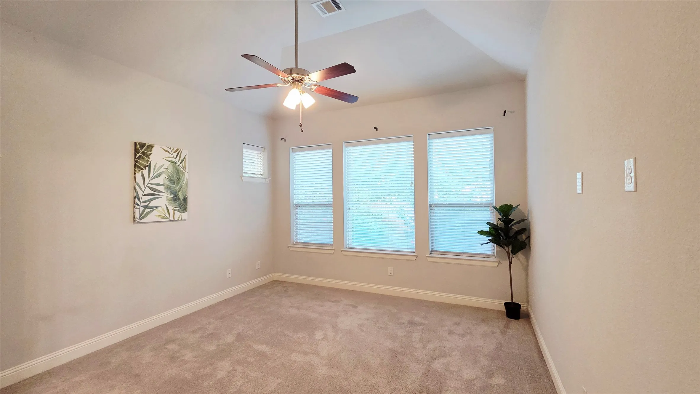 Single Family Residence For Sale in Dallas County , 2232 W Dutch Drive, Richardson, Texas 75080, 4 Bedroom, 4 Bathroom, 2 Garage spaces, 2,795 Sqft, built in 2014, mls#21312939, Real Estate Agent in Richardson, Homes For Sale in Dallas county, Homes For Sale in Richardson, Realtor in Richardson Texas, Real Estate Brokerage Independent Realty Texas, Luminita Cordes Realtor