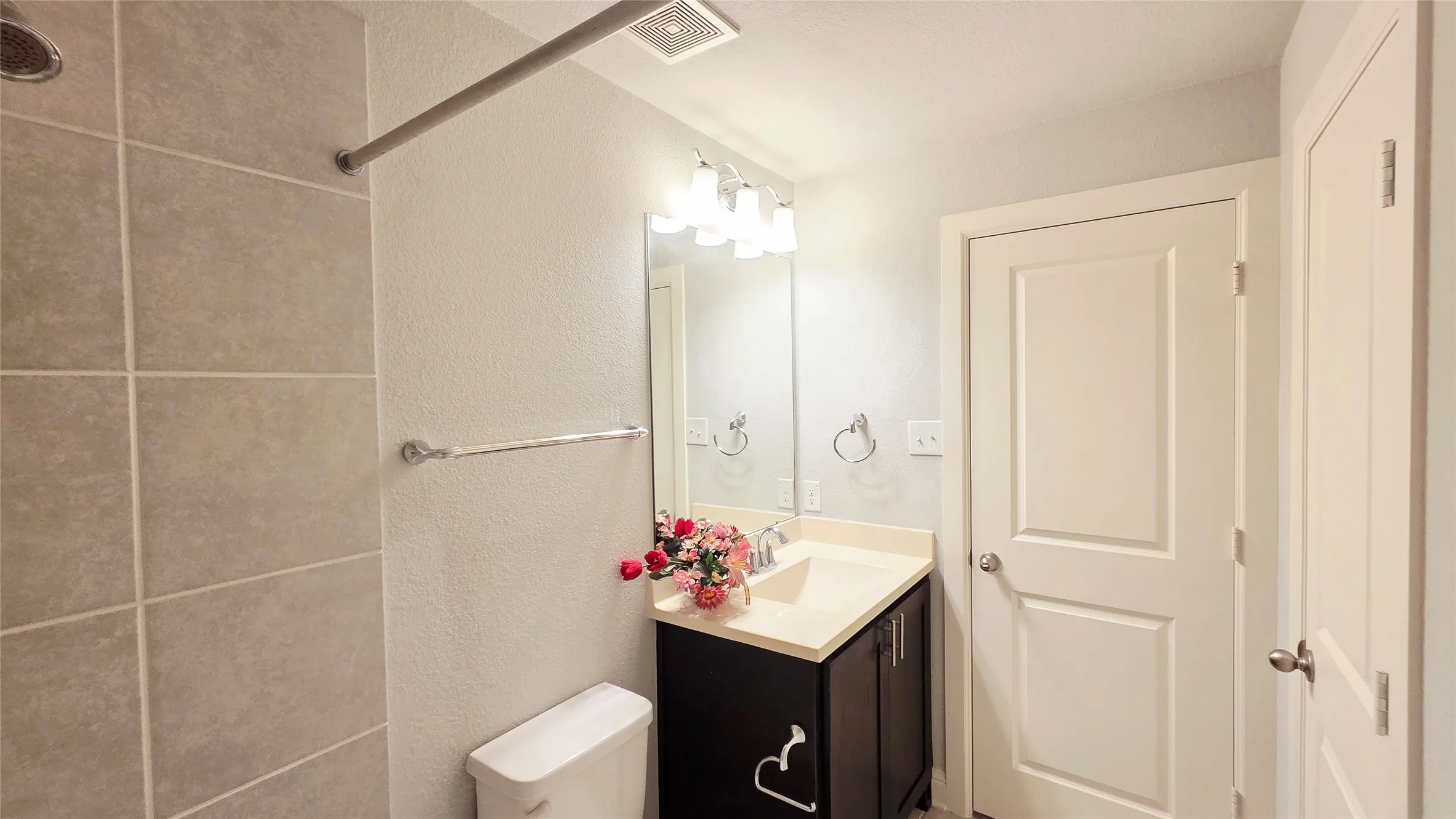 Single Family Residence For Sale in Dallas County , 2232 W Dutch Drive, Richardson, Texas 75080, 4 Bedroom, 4 Bathroom, 2 Garage spaces, 2,795 Sqft, built in 2014, mls#21312939, Real Estate Agent in Richardson, Homes For Sale in Dallas county, Homes For Sale in Richardson, Realtor in Richardson Texas, Real Estate Brokerage Independent Realty Texas, Luminita Cordes Realtor