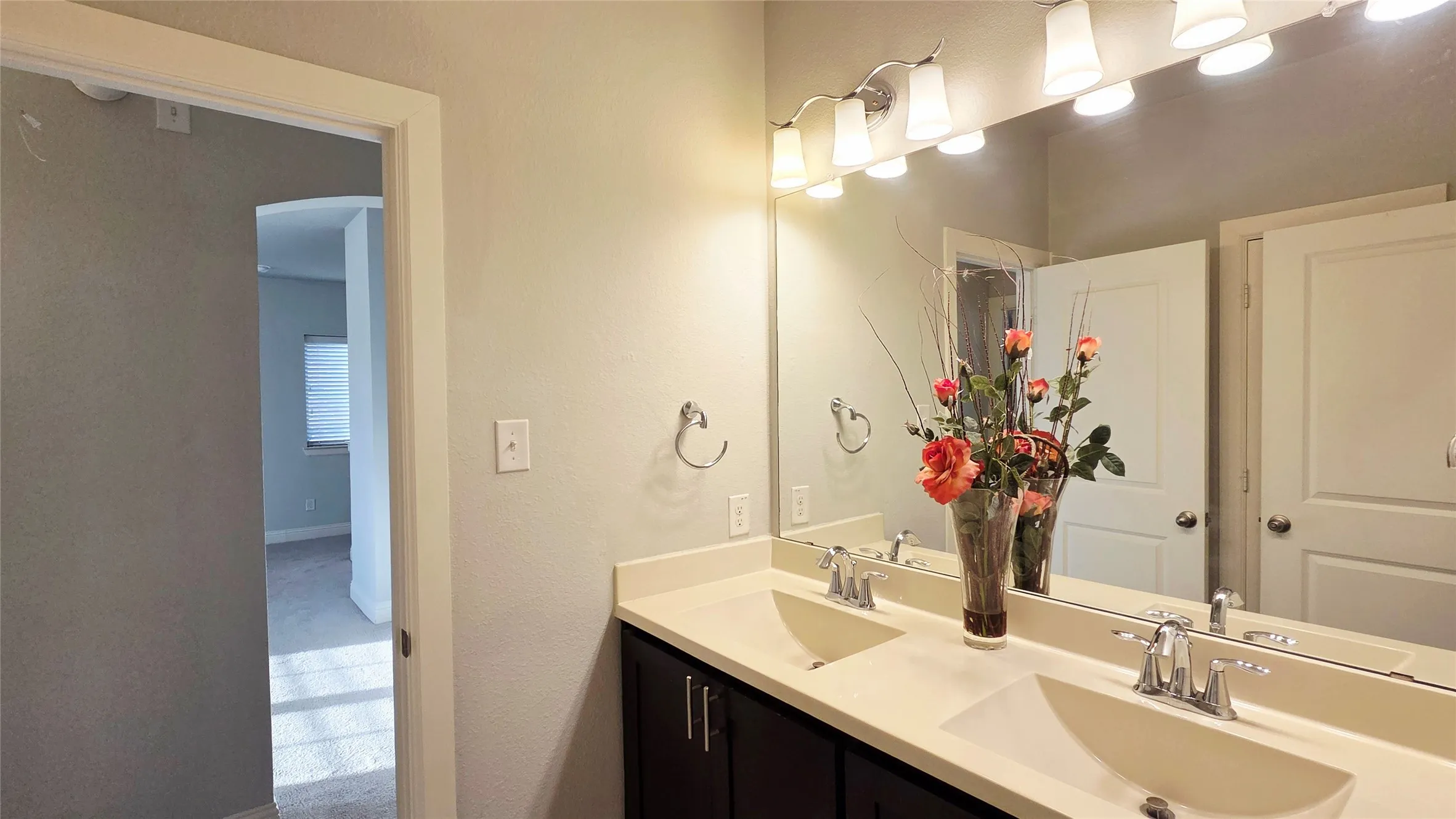 Single Family Residence For Sale in Dallas County , 2232 W Dutch Drive, Richardson, Texas 75080, 4 Bedroom, 4 Bathroom, 2 Garage spaces, 2,795 Sqft, built in 2014, mls#21312939, Real Estate Agent in Richardson, Homes For Sale in Dallas county, Homes For Sale in Richardson, Realtor in Richardson Texas, Real Estate Brokerage Independent Realty Texas, Luminita Cordes Realtor