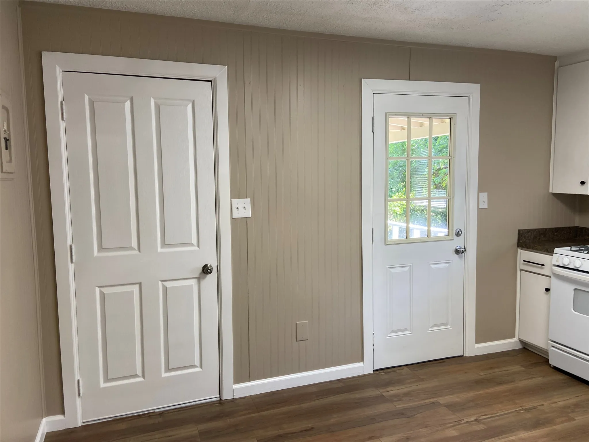 Single Family Residence For Sale in Parker County , 506 N Lamar Street, Weatherford, Texas 76086, 2 Bedroom, 1 Bathroom, 1 Garage spaces, 900 Sqft, built in 0, mls#21299618, Real Estate Agent in Weatherford, Homes For Sale in Parker county, Homes For Sale in Weatherford, Realtor in Weatherford Texas, Real Estate Brokerage Independent Realty Texas, Luminita Cordes Realtor