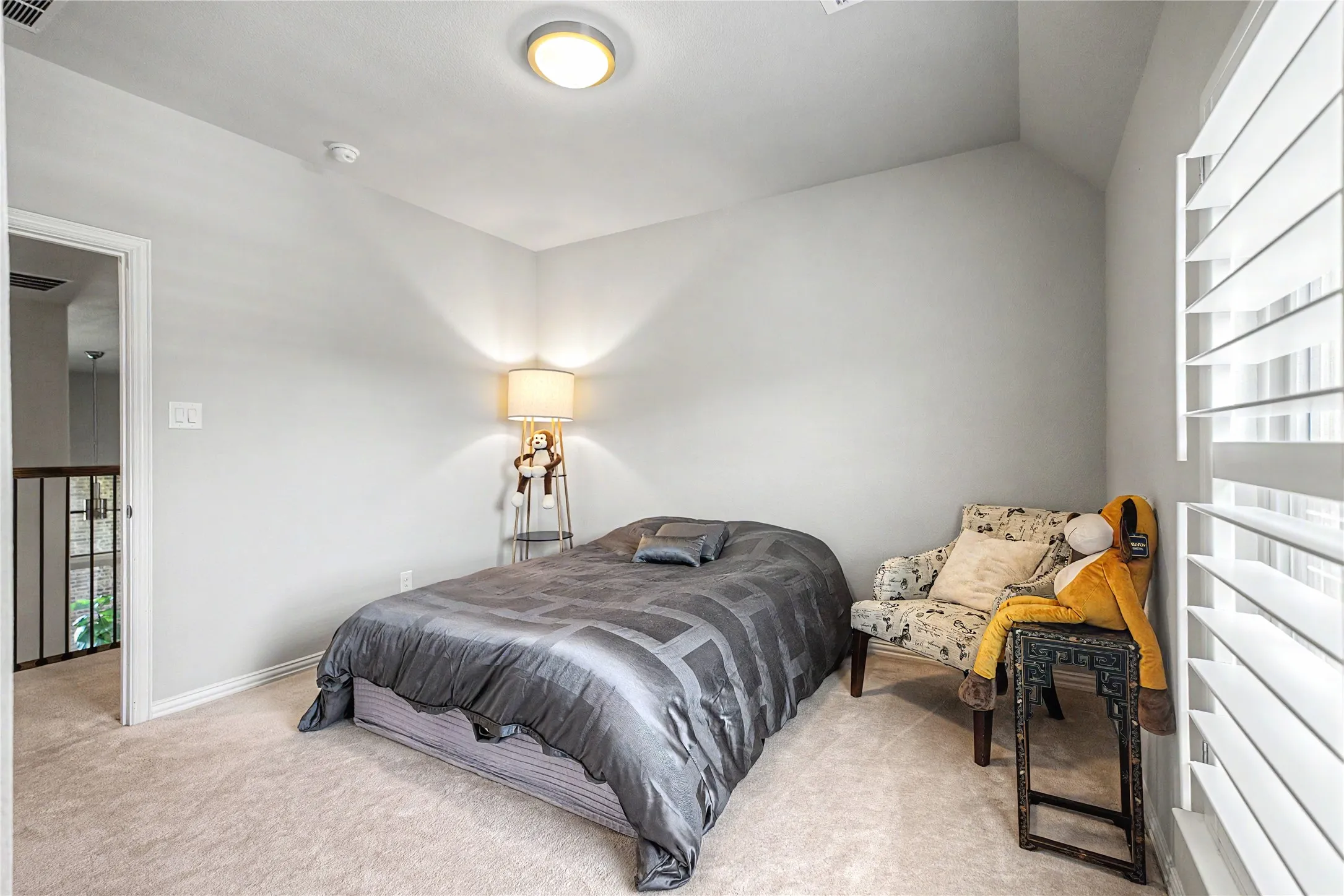 Single Family Residence For Sale in Tarrant County , 3801 Plum Vista Place, Arlington, Texas 76005, 4 Bedroom, 4 Bathroom, 2 Garage spaces, 3,850 Sqft, built in 2013, mls#21310870, Real Estate Agent in Arlington, Homes For Sale in Tarrant county, Homes For Sale in Arlington, Realtor in Arlington Texas, Real Estate Brokerage Independent Realty Texas, Luminita Cordes Realtor