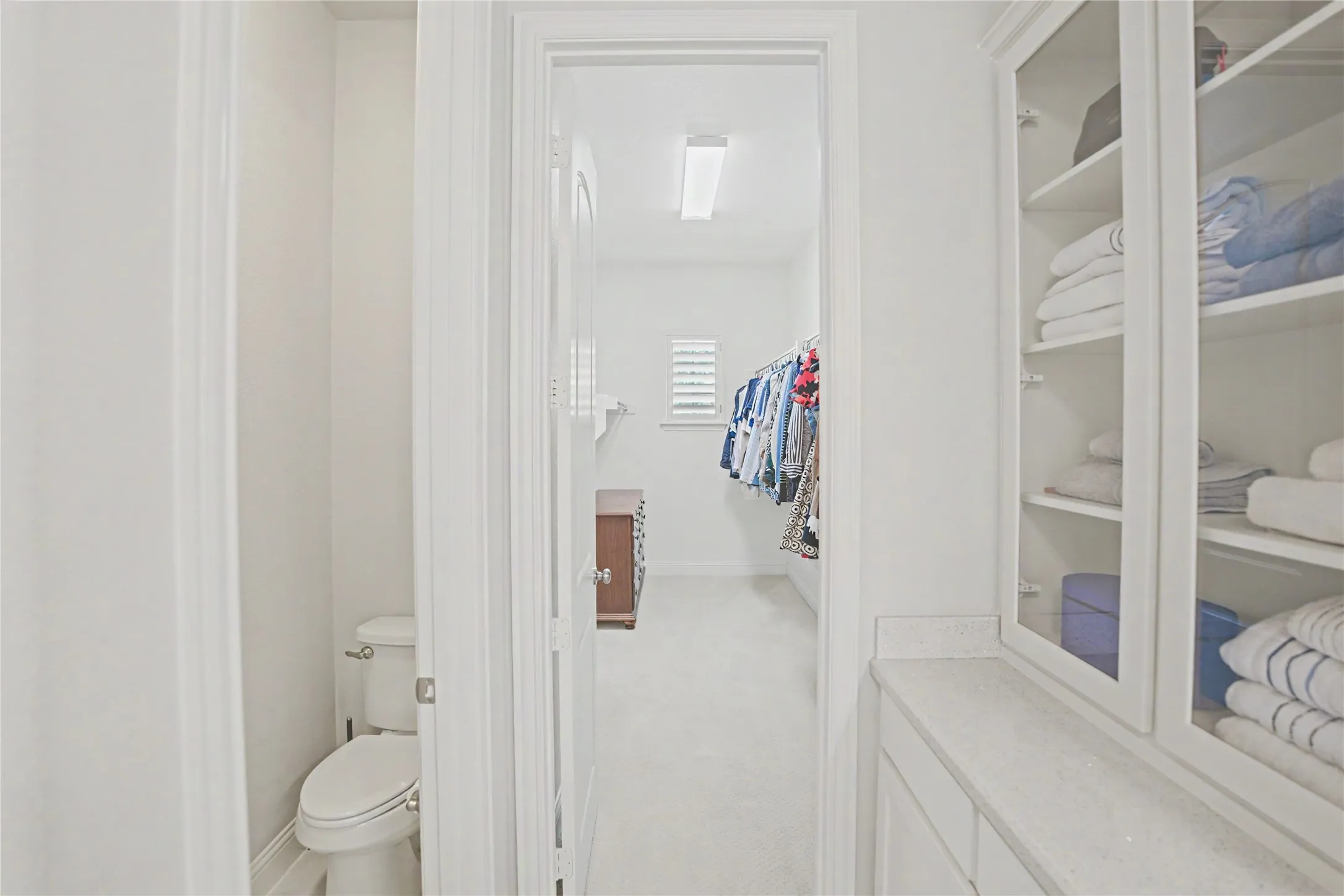 Single Family Residence For Sale in Tarrant County , 3801 Plum Vista Place, Arlington, Texas 76005, 4 Bedroom, 4 Bathroom, 2 Garage spaces, 3,850 Sqft, built in 2013, mls#21310870, Real Estate Agent in Arlington, Homes For Sale in Tarrant county, Homes For Sale in Arlington, Realtor in Arlington Texas, Real Estate Brokerage Independent Realty Texas, Luminita Cordes Realtor