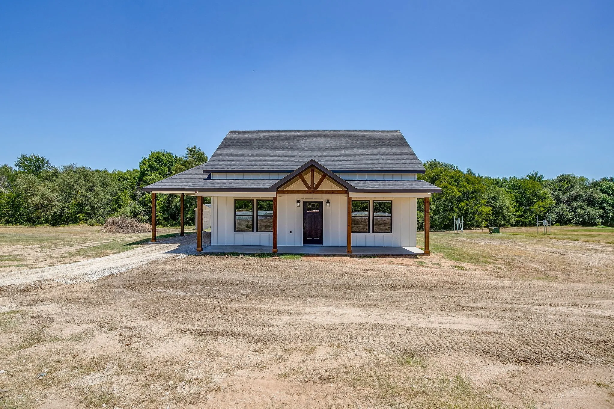 Single Family Residence For Sale in Parker County , 1040 Rays Way, Weatherford, Texas 76085, 2 Bedroom, 1 Bathroom, Garage spaces, 868 Sqft, built in 2026, mls#21312913, Real Estate Agent in Weatherford, Homes For Sale in Parker county, Homes For Sale in Weatherford, Realtor in Weatherford Texas, Real Estate Brokerage Independent Realty Texas, Luminita Cordes Realtor