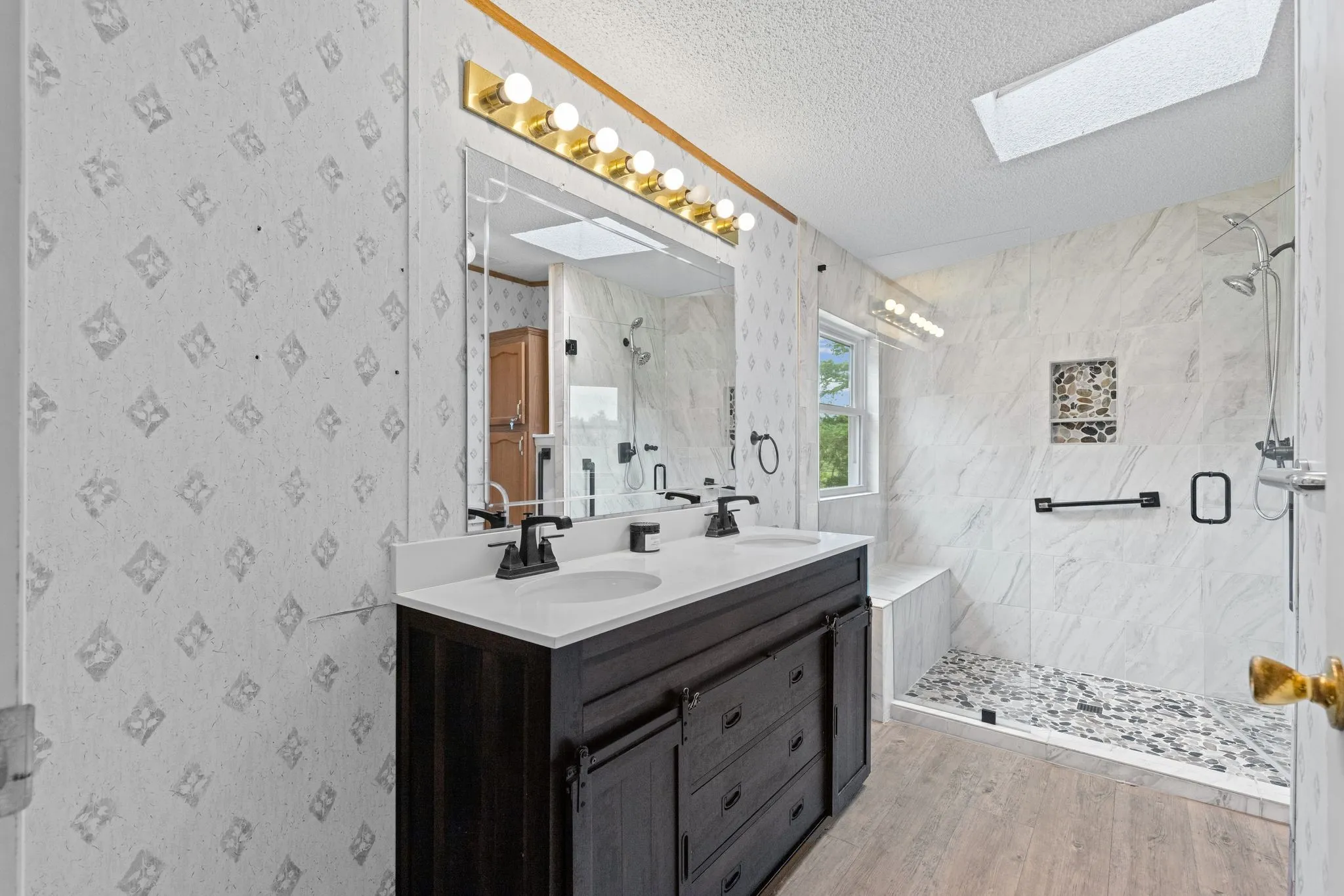 Mobile Home For Sale in Hunt County , 686 FM 1903, Greenville, Texas 75402, 4 Bedroom, 2 Bathroom, Garage spaces, 2,880 Sqft, built in 2002, mls#21315026, Real Estate Agent in Greenville, Homes For Sale in Hunt county, Homes For Sale in Greenville, Realtor in Greenville Texas, Real Estate Brokerage Independent Realty Texas, Luminita Cordes Realtor