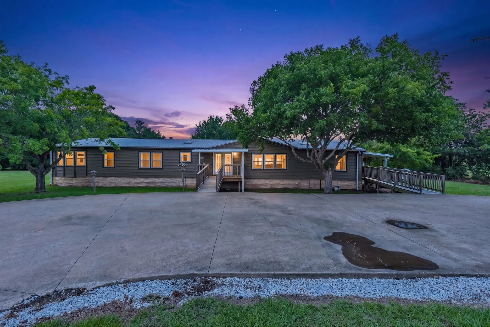 Mobile Home For Sale in Hunt County , 686 FM 1903, Greenville, Texas 75402, 4 Bedroom, 2 Bathroom, Garage spaces, 2,880 Sqft, built in 2002, mls#21315026, Real Estate Agent in Greenville, Homes For Sale in Hunt county, Homes For Sale in Greenville, Realtor in Greenville Texas, Real Estate Brokerage Independent Realty Texas, Luminita Cordes Realtor