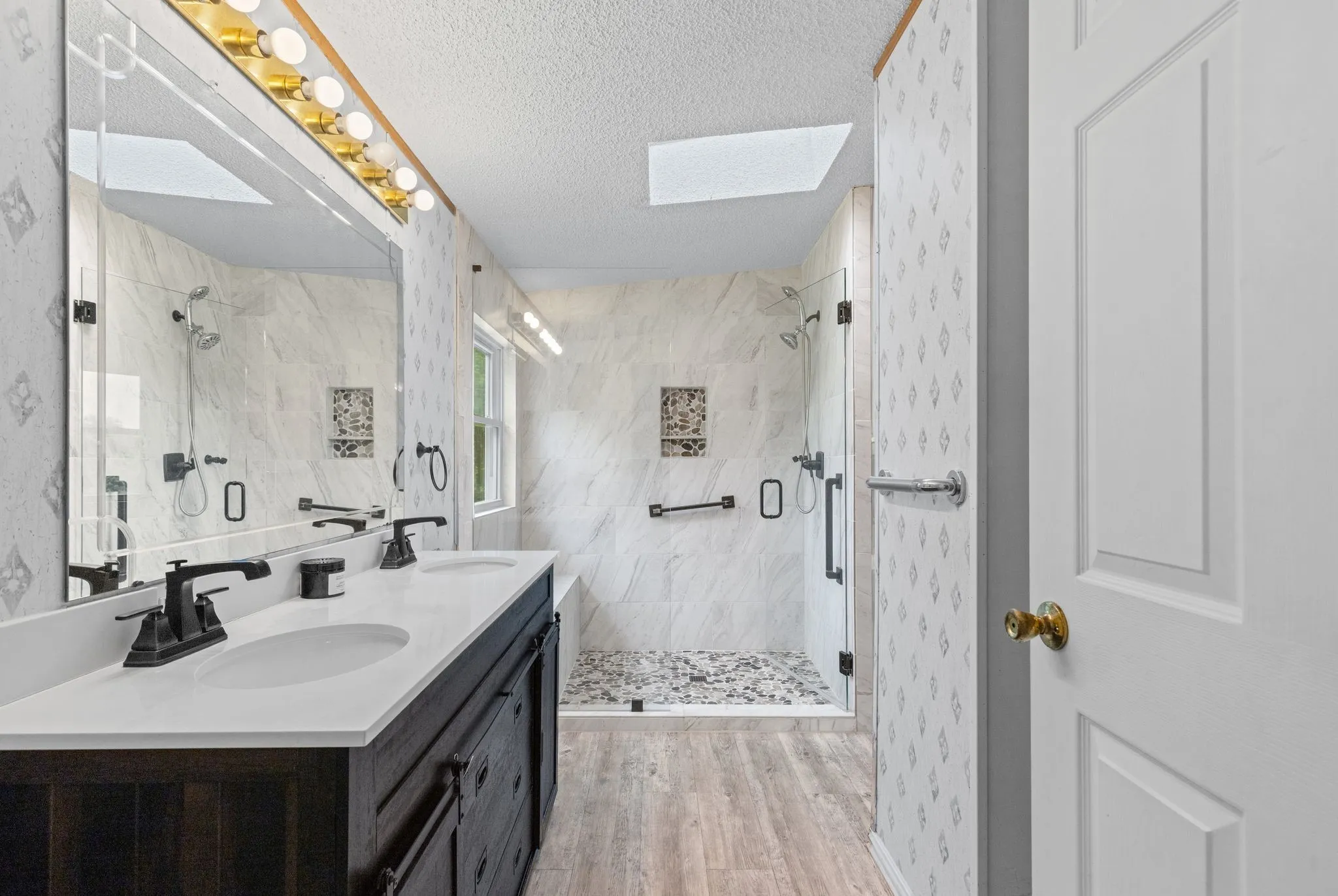 Mobile Home For Sale in Hunt County , 686 FM 1903, Greenville, Texas 75402, 4 Bedroom, 2 Bathroom, Garage spaces, 2,880 Sqft, built in 2002, mls#21315026, Real Estate Agent in Greenville, Homes For Sale in Hunt county, Homes For Sale in Greenville, Realtor in Greenville Texas, Real Estate Brokerage Independent Realty Texas, Luminita Cordes Realtor