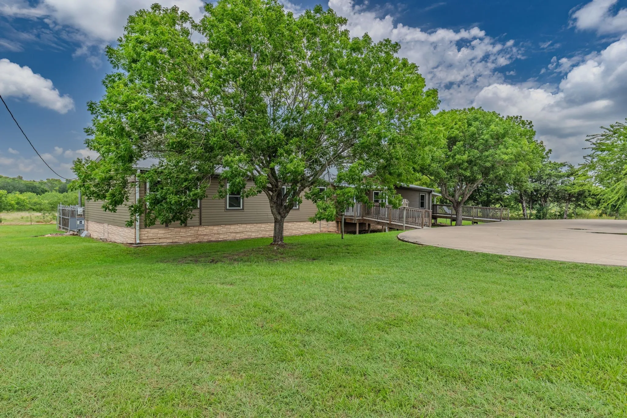Mobile Home For Sale in Hunt County , 686 FM 1903, Greenville, Texas 75402, 4 Bedroom, 2 Bathroom, Garage spaces, 2,880 Sqft, built in 2002, mls#21315026, Real Estate Agent in Greenville, Homes For Sale in Hunt county, Homes For Sale in Greenville, Realtor in Greenville Texas, Real Estate Brokerage Independent Realty Texas, Luminita Cordes Realtor