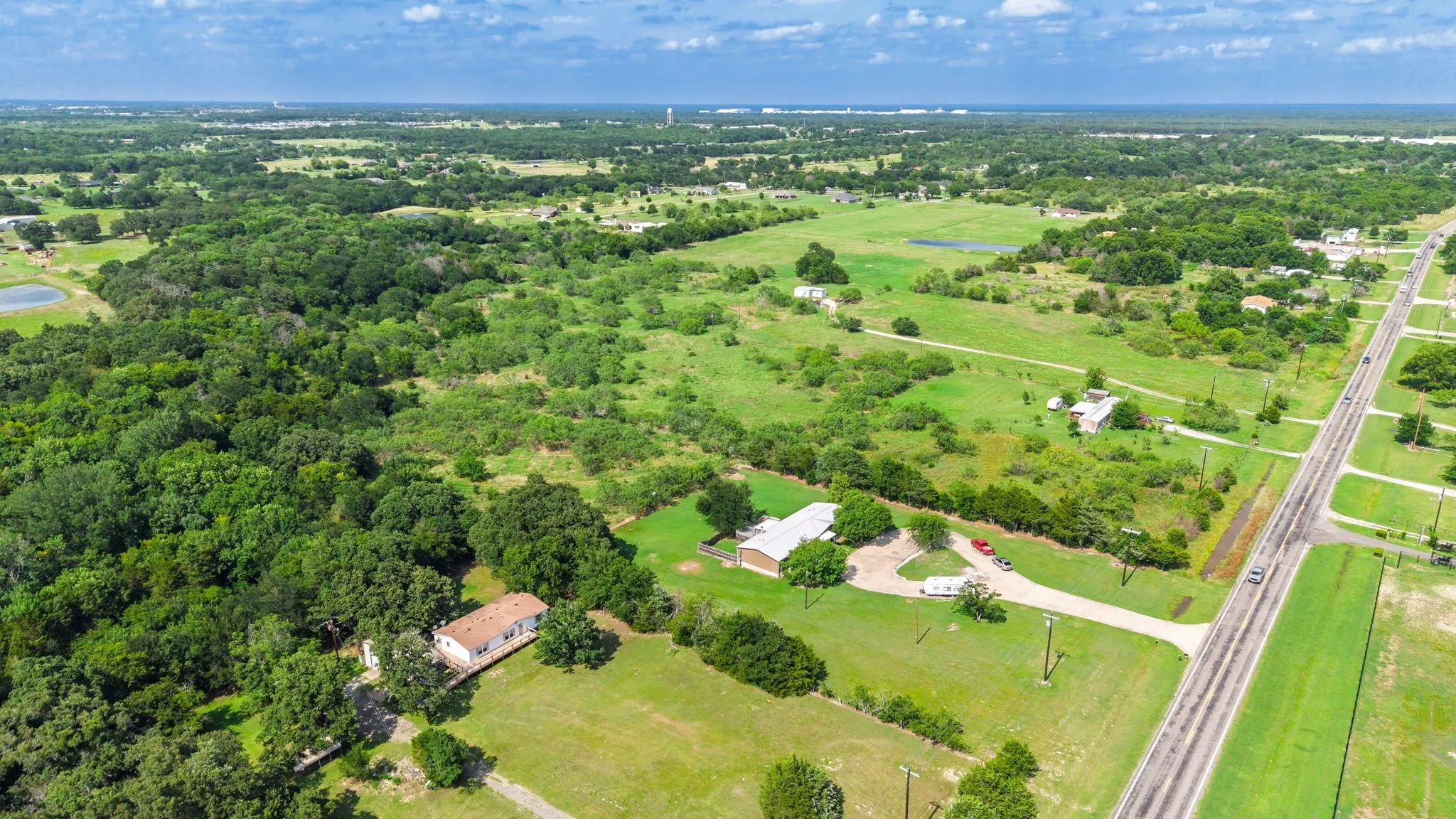 Mobile Home For Sale in Hunt County , 686 FM 1903, Greenville, Texas 75402, 4 Bedroom, 2 Bathroom, Garage spaces, 2,880 Sqft, built in 2002, mls#21315026, Real Estate Agent in Greenville, Homes For Sale in Hunt county, Homes For Sale in Greenville, Realtor in Greenville Texas, Real Estate Brokerage Independent Realty Texas, Luminita Cordes Realtor