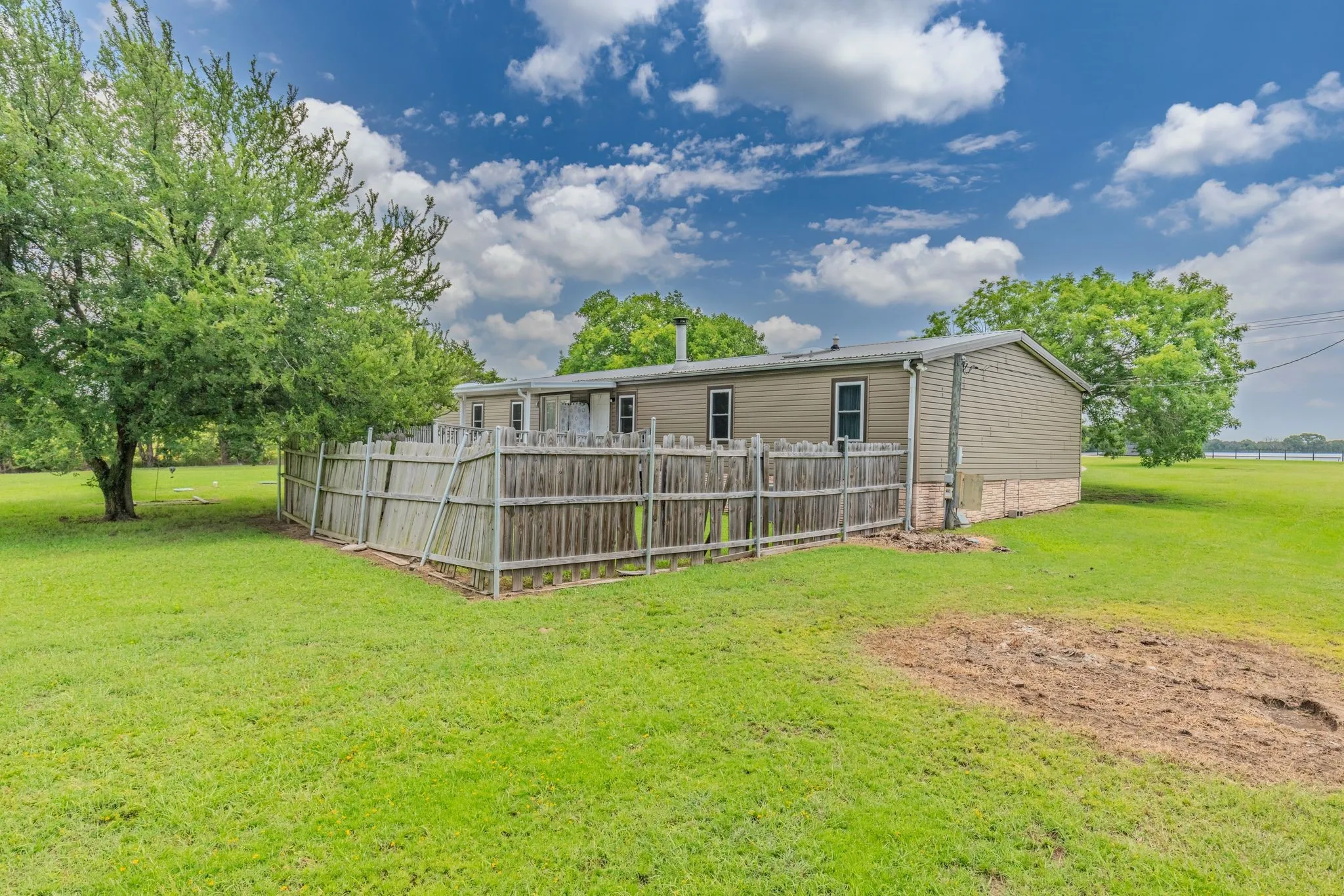 Mobile Home For Sale in Hunt County , 686 FM 1903, Greenville, Texas 75402, 4 Bedroom, 2 Bathroom, Garage spaces, 2,880 Sqft, built in 2002, mls#21315026, Real Estate Agent in Greenville, Homes For Sale in Hunt county, Homes For Sale in Greenville, Realtor in Greenville Texas, Real Estate Brokerage Independent Realty Texas, Luminita Cordes Realtor