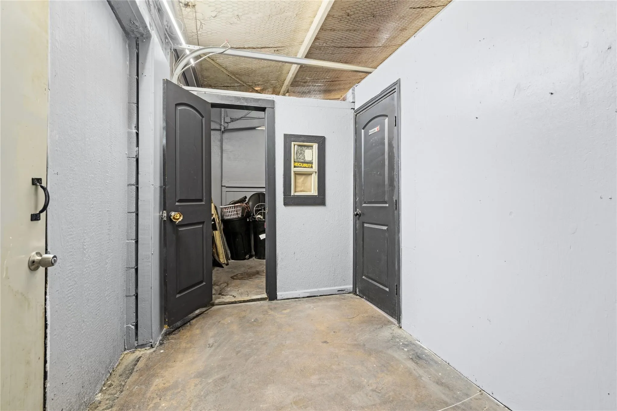Industrial For Rent in Dallas County , 125 Burrell Drive B, Dallas, Texas 75232, 0, 0, Garage spaces, 4,560 Sqft, built in 1964, mls#21315033, Real Estate Agent in Dallas, Homes For Rent in Dallas county, Homes For Rent in Dallas, Realtor in Dallas Texas, Real Estate Brokerage Independent Realty Texas, Luminita Cordes Realtor
