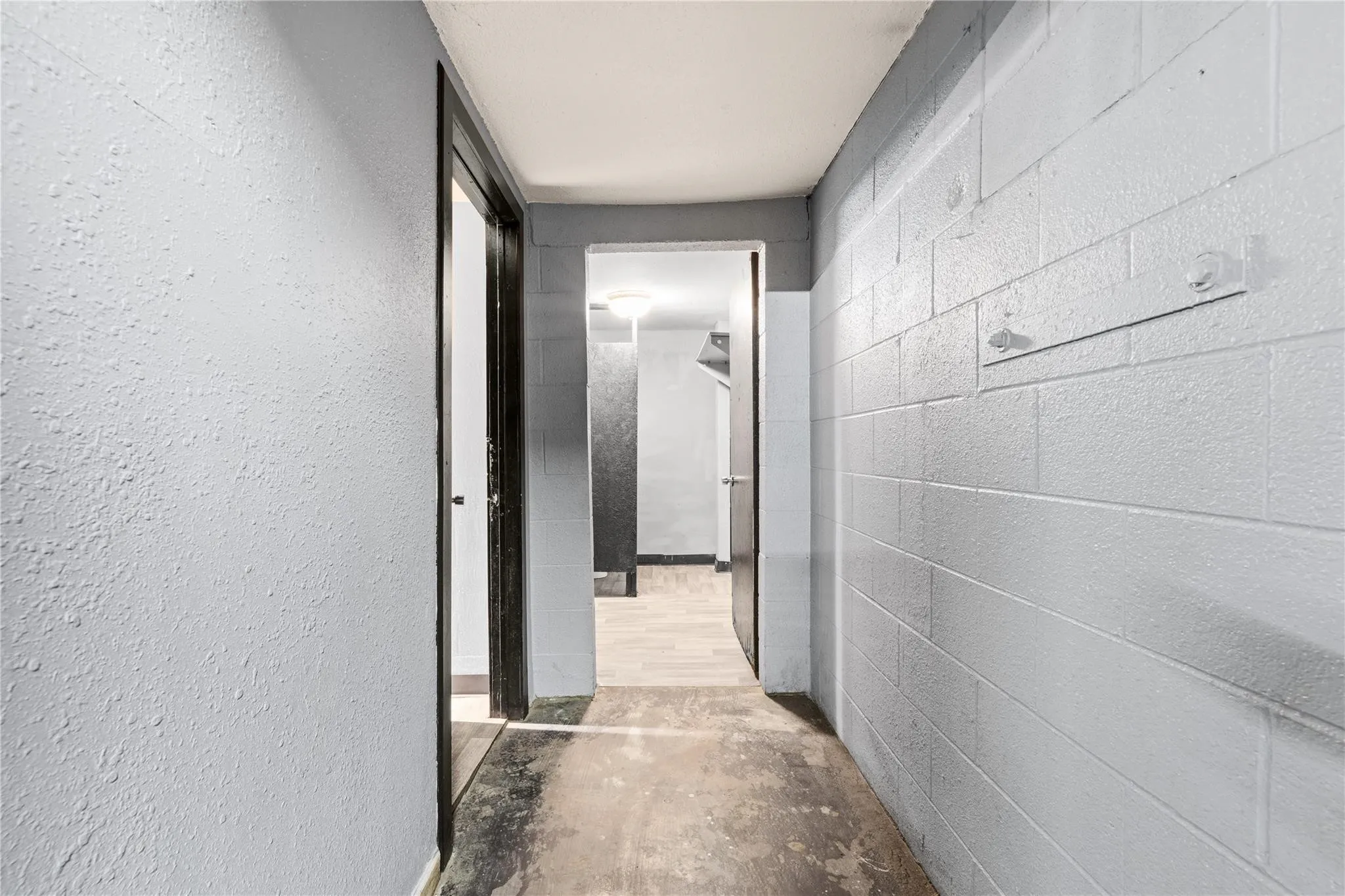 Industrial For Rent in Dallas County , 125 Burrell Drive B, Dallas, Texas 75232, 0, 0, Garage spaces, 4,560 Sqft, built in 1964, mls#21315033, Real Estate Agent in Dallas, Homes For Rent in Dallas county, Homes For Rent in Dallas, Realtor in Dallas Texas, Real Estate Brokerage Independent Realty Texas, Luminita Cordes Realtor