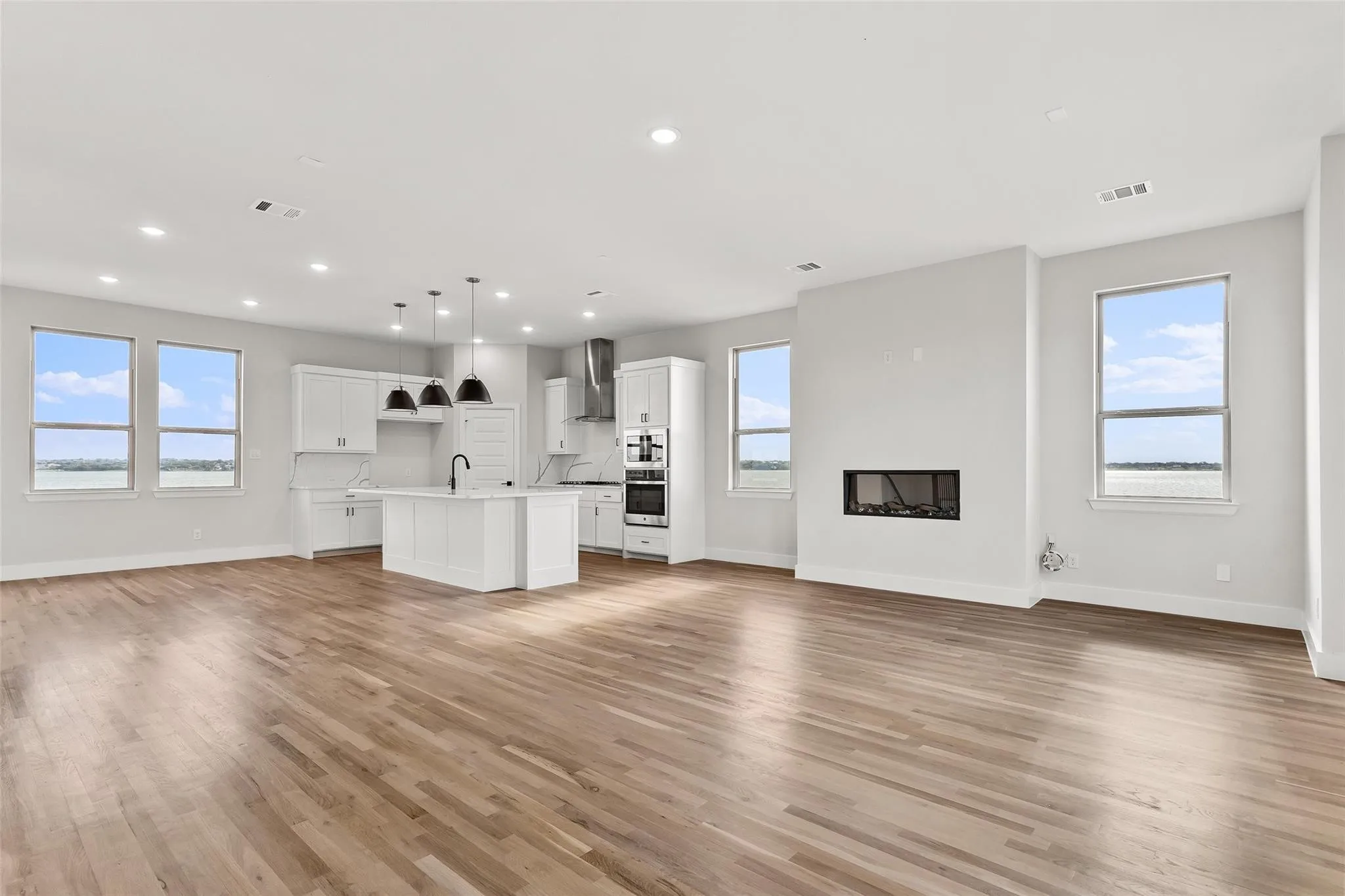 Expansive living area.
Luxury wood like flooring