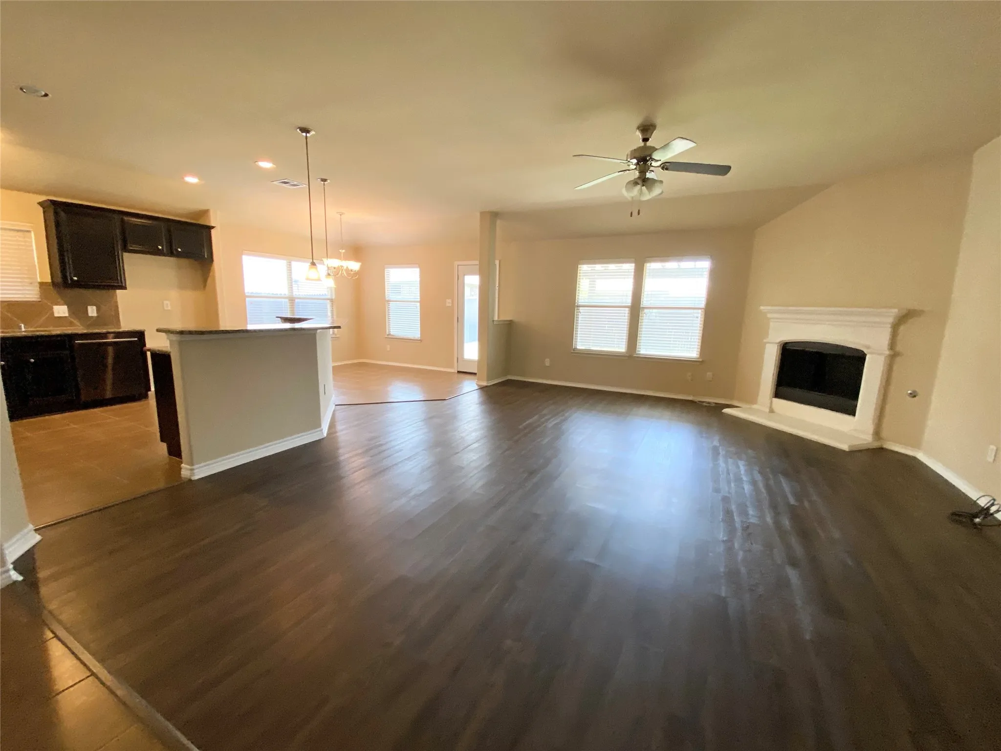 Single Family Residence For Rent in Denton County , 848 Lake Forest Trail, Little Elm, Texas 75068, 3 Bedroom, 2 Bathroom, 2 Garage spaces, 1,868 Sqft, built in 2011, mls#21315049, Real Estate Agent in Little Elm, Homes For Rent in Denton county, Homes For Rent in Little Elm, Realtor in Little Elm Texas, Real Estate Brokerage Independent Realty Texas, Luminita Cordes Realtor