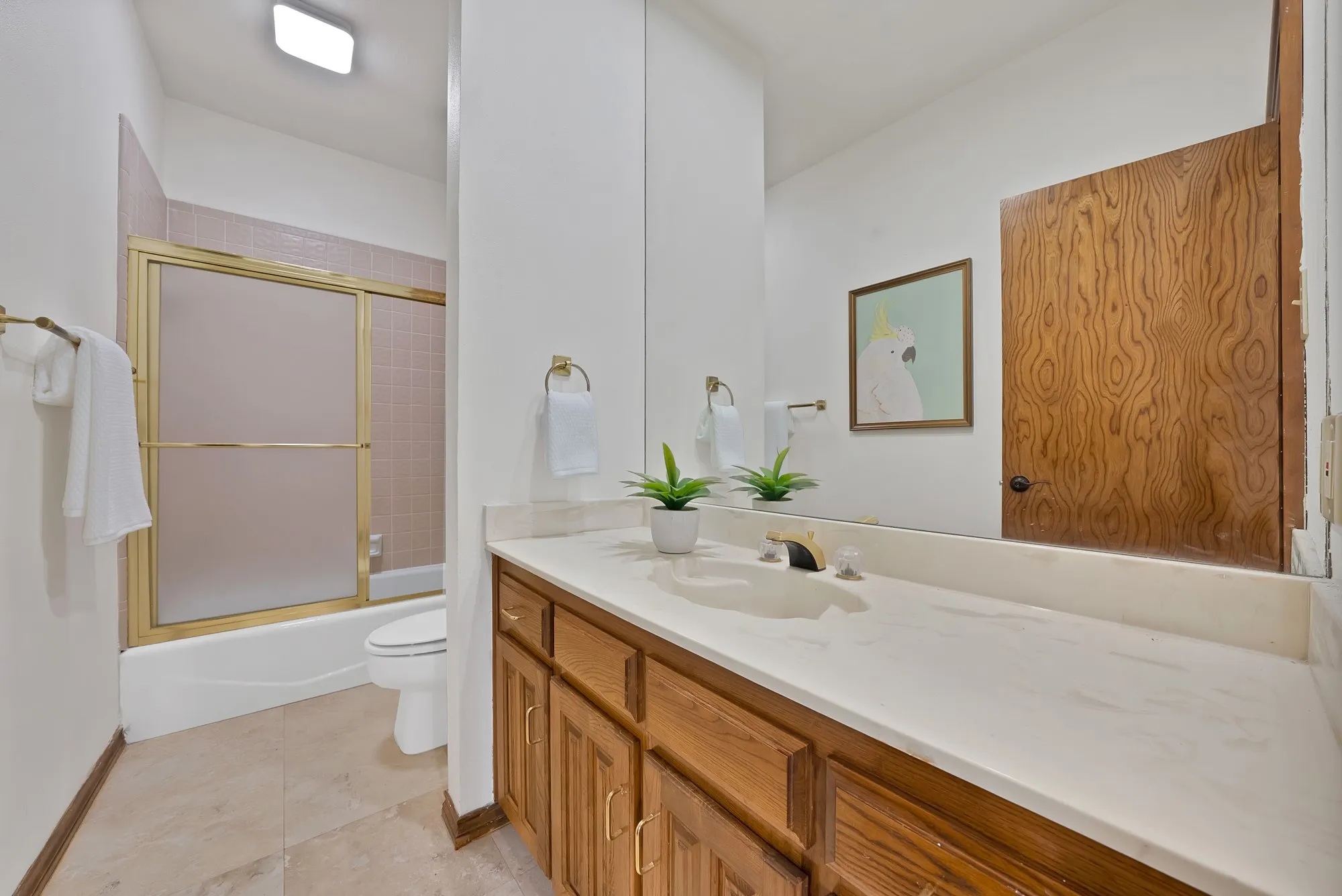 Single Family Residence For Sale in Tarrant County , 2714 Ridge Top Lane, Arlington, Texas 76006, 4 Bedroom, 4 Bathroom, 2 Garage spaces, 3,812 Sqft, built in 1980, mls#21315007, Real Estate Agent in Arlington, Homes For Sale in Tarrant county, Homes For Sale in Arlington, Realtor in Arlington Texas, Real Estate Brokerage Independent Realty Texas, Luminita Cordes Realtor
