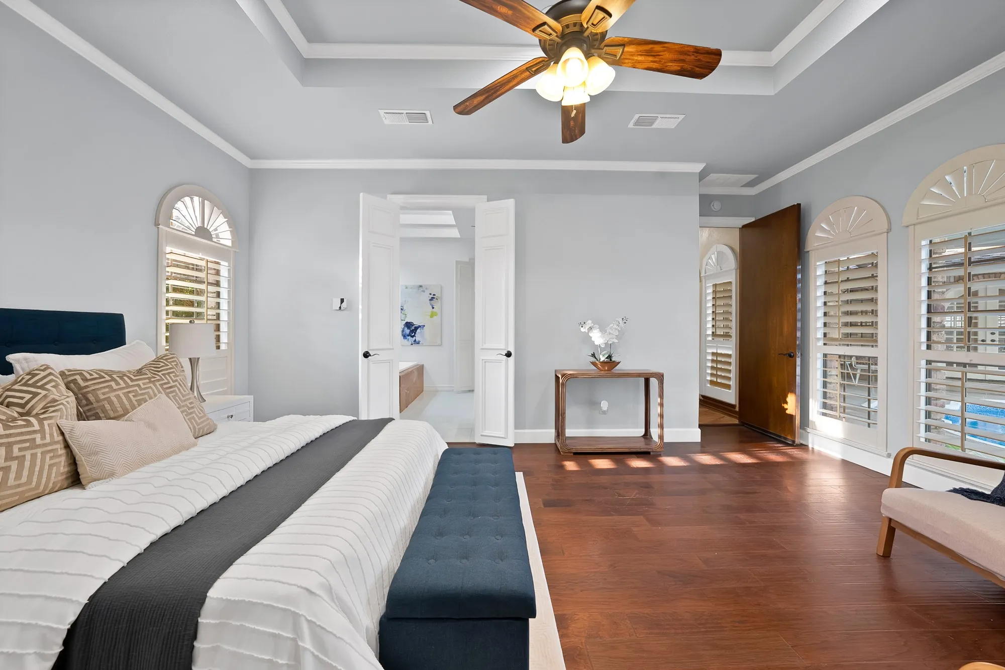 Single Family Residence For Sale in Tarrant County , 2714 Ridge Top Lane, Arlington, Texas 76006, 4 Bedroom, 4 Bathroom, 2 Garage spaces, 3,812 Sqft, built in 1980, mls#21315007, Real Estate Agent in Arlington, Homes For Sale in Tarrant county, Homes For Sale in Arlington, Realtor in Arlington Texas, Real Estate Brokerage Independent Realty Texas, Luminita Cordes Realtor