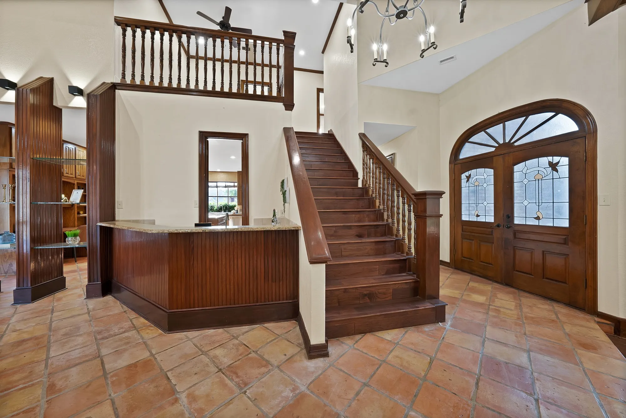 Single Family Residence For Sale in Tarrant County , 2714 Ridge Top Lane, Arlington, Texas 76006, 4 Bedroom, 4 Bathroom, 2 Garage spaces, 3,812 Sqft, built in 1980, mls#21315007, Real Estate Agent in Arlington, Homes For Sale in Tarrant county, Homes For Sale in Arlington, Realtor in Arlington Texas, Real Estate Brokerage Independent Realty Texas, Luminita Cordes Realtor