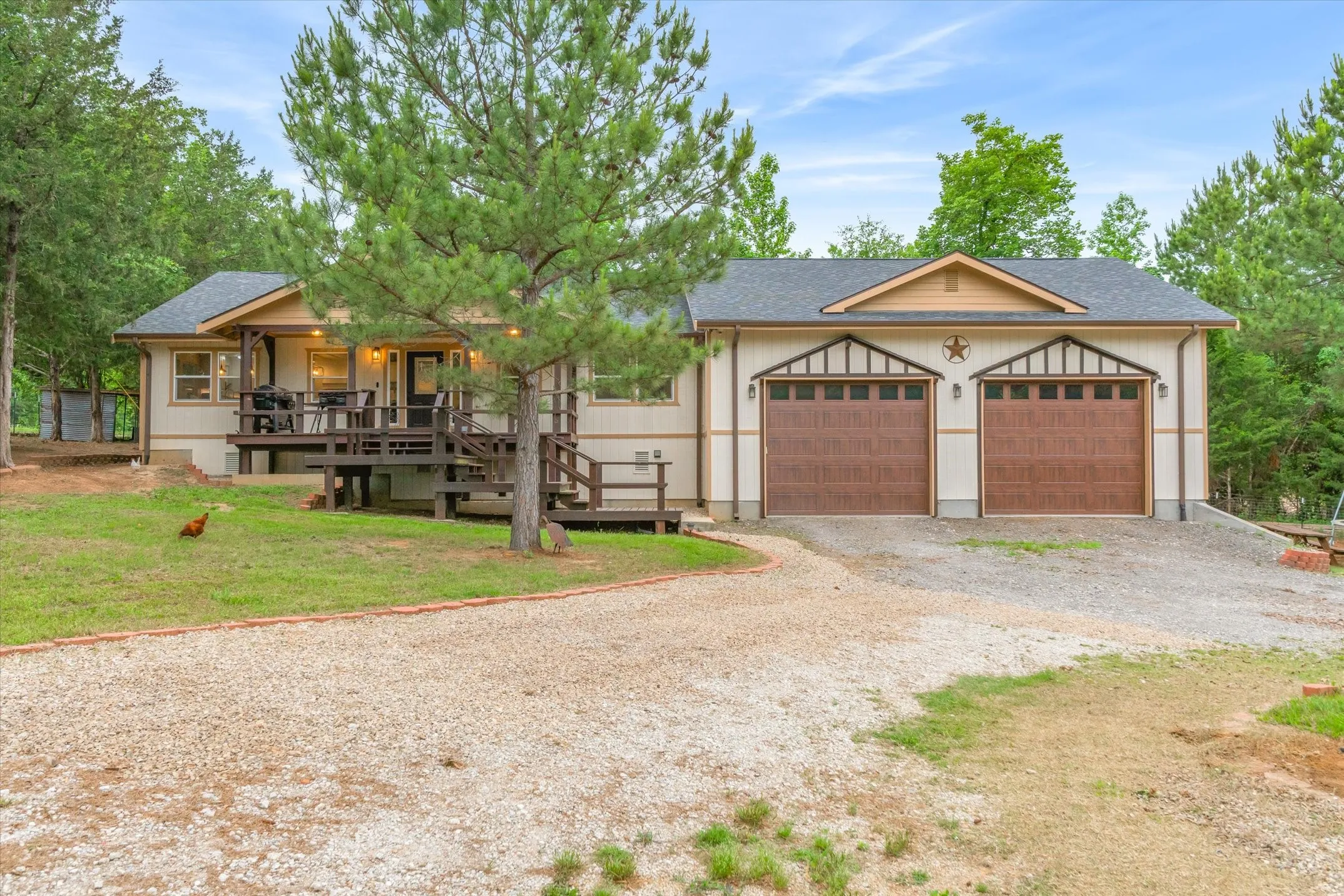 Single Family Residence For Sale in Smith County , 10344 Fm 16 W, Lindale, Texas 75771, 3 Bedroom, 3 Bathroom, 2 Garage spaces, 2,380 Sqft, built in 2024, mls#21315062, Real Estate Agent in Lindale, Homes For Sale in Smith county, Homes For Sale in Lindale, Realtor in Lindale Texas, Real Estate Brokerage Independent Realty Texas, Luminita Cordes Realtor