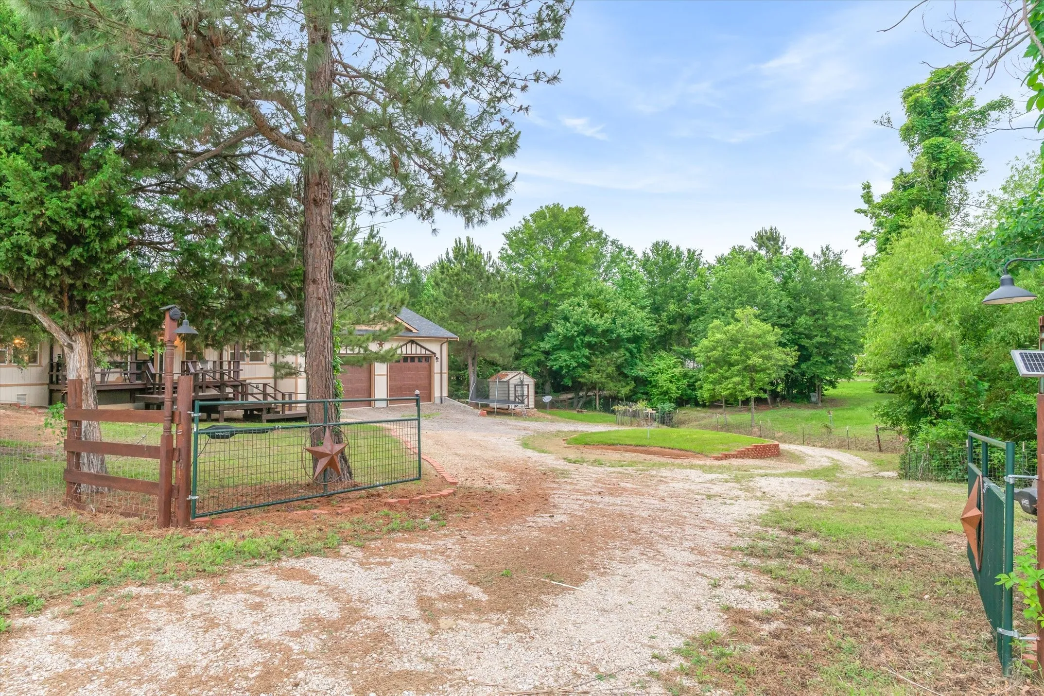 Single Family Residence For Sale in Smith County , 10344 Fm 16 W, Lindale, Texas 75771, 3 Bedroom, 3 Bathroom, 2 Garage spaces, 2,380 Sqft, built in 2024, mls#21315062, Real Estate Agent in Lindale, Homes For Sale in Smith county, Homes For Sale in Lindale, Realtor in Lindale Texas, Real Estate Brokerage Independent Realty Texas, Luminita Cordes Realtor