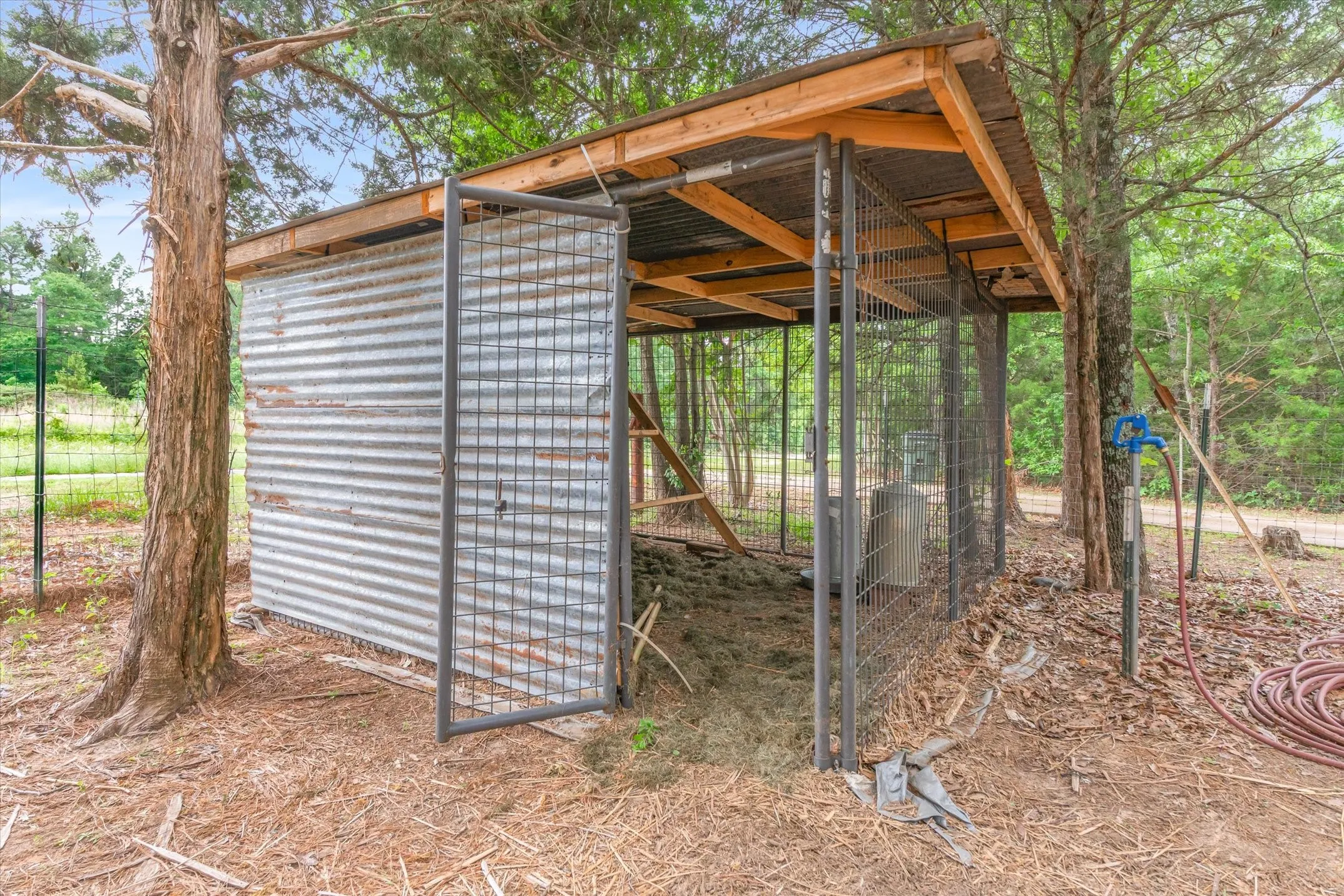 Single Family Residence For Sale in Smith County , 10344 Fm 16 W, Lindale, Texas 75771, 3 Bedroom, 3 Bathroom, 2 Garage spaces, 2,380 Sqft, built in 2024, mls#21315062, Real Estate Agent in Lindale, Homes For Sale in Smith county, Homes For Sale in Lindale, Realtor in Lindale Texas, Real Estate Brokerage Independent Realty Texas, Luminita Cordes Realtor