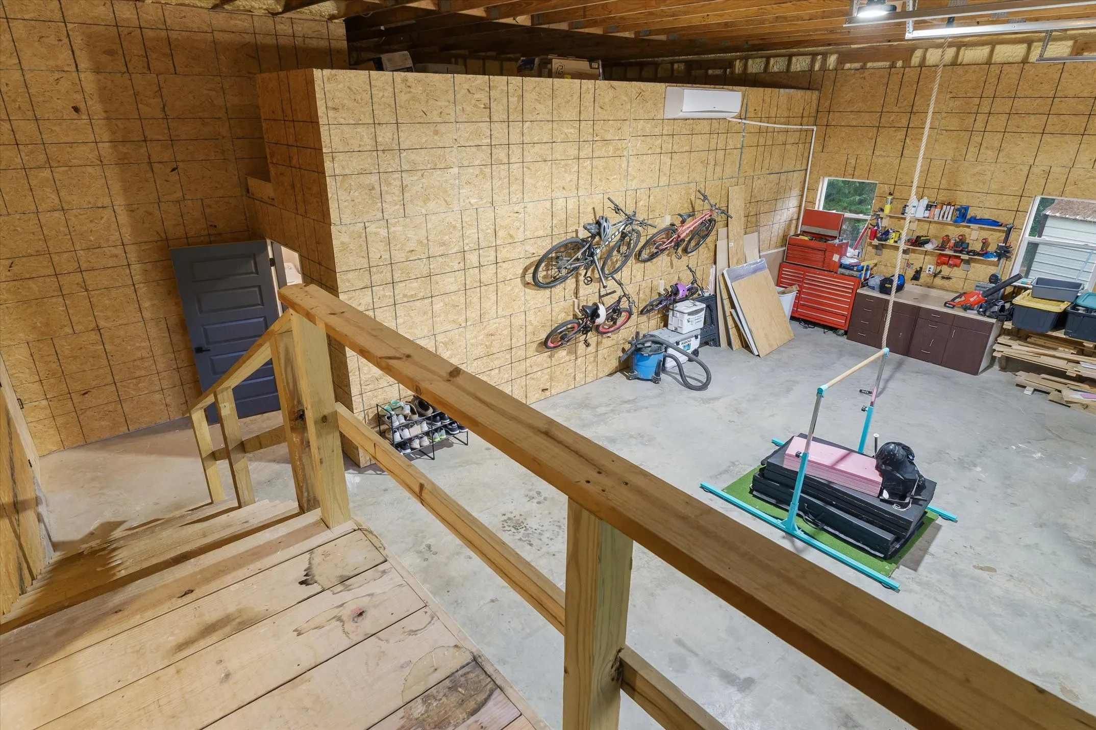Single Family Residence For Sale in Smith County , 10344 Fm 16 W, Lindale, Texas 75771, 3 Bedroom, 3 Bathroom, 2 Garage spaces, 2,380 Sqft, built in 2024, mls#21315062, Real Estate Agent in Lindale, Homes For Sale in Smith county, Homes For Sale in Lindale, Realtor in Lindale Texas, Real Estate Brokerage Independent Realty Texas, Luminita Cordes Realtor