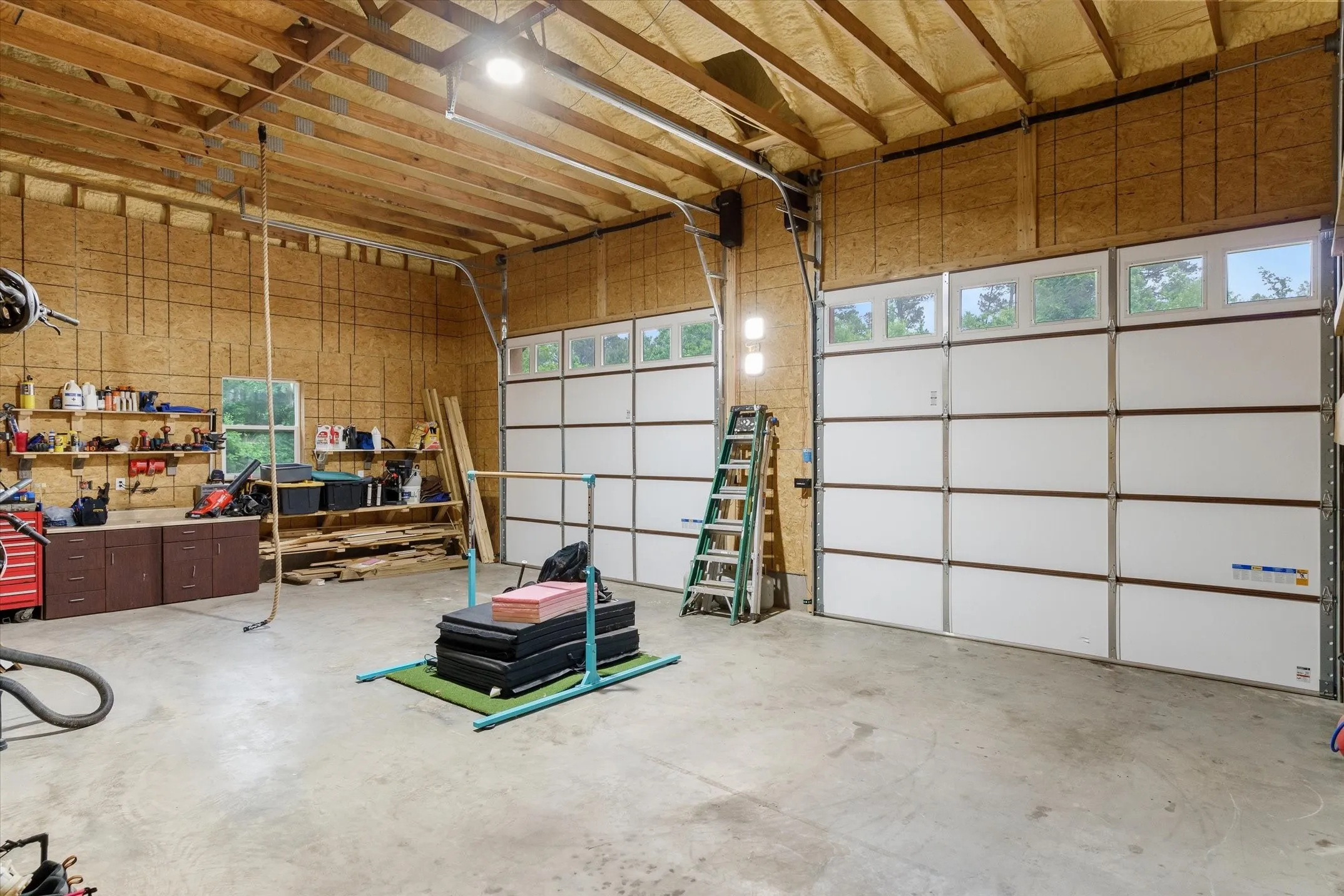 Single Family Residence For Sale in Smith County , 10344 Fm 16 W, Lindale, Texas 75771, 3 Bedroom, 3 Bathroom, 2 Garage spaces, 2,380 Sqft, built in 2024, mls#21315062, Real Estate Agent in Lindale, Homes For Sale in Smith county, Homes For Sale in Lindale, Realtor in Lindale Texas, Real Estate Brokerage Independent Realty Texas, Luminita Cordes Realtor
