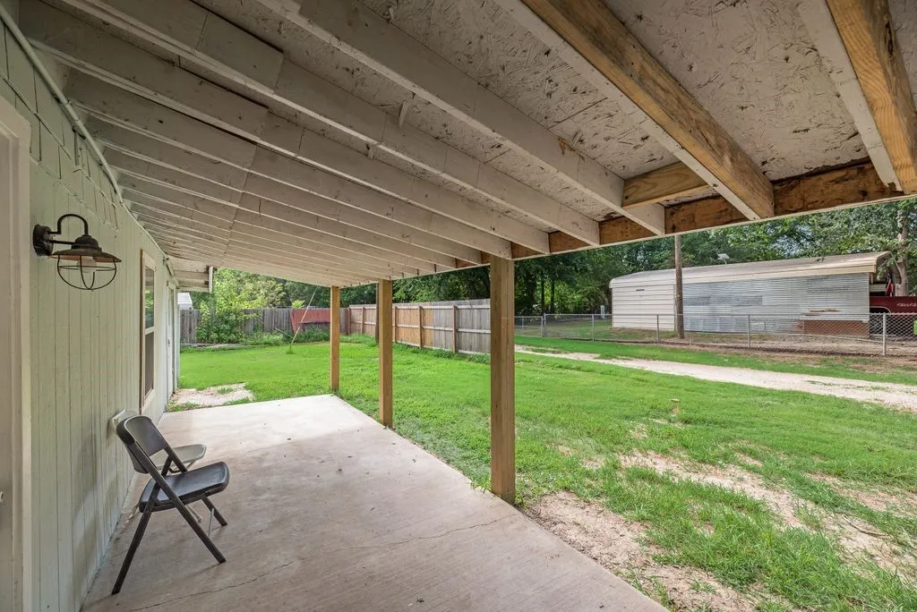 Single Family Residence For Sale in Van Zandt County , 635 Vz County Road 3829, Wills Point, Texas 75169, 3 Bedroom, 3 Bathroom, Garage spaces, 1,388 Sqft, built in 1951, mls#21312815, Real Estate Agent in Wills Point, Homes For Sale in Van Zandt county, Homes For Sale in Wills Point, Realtor in Wills Point Texas, Real Estate Brokerage Independent Realty Texas, Luminita Cordes Realtor