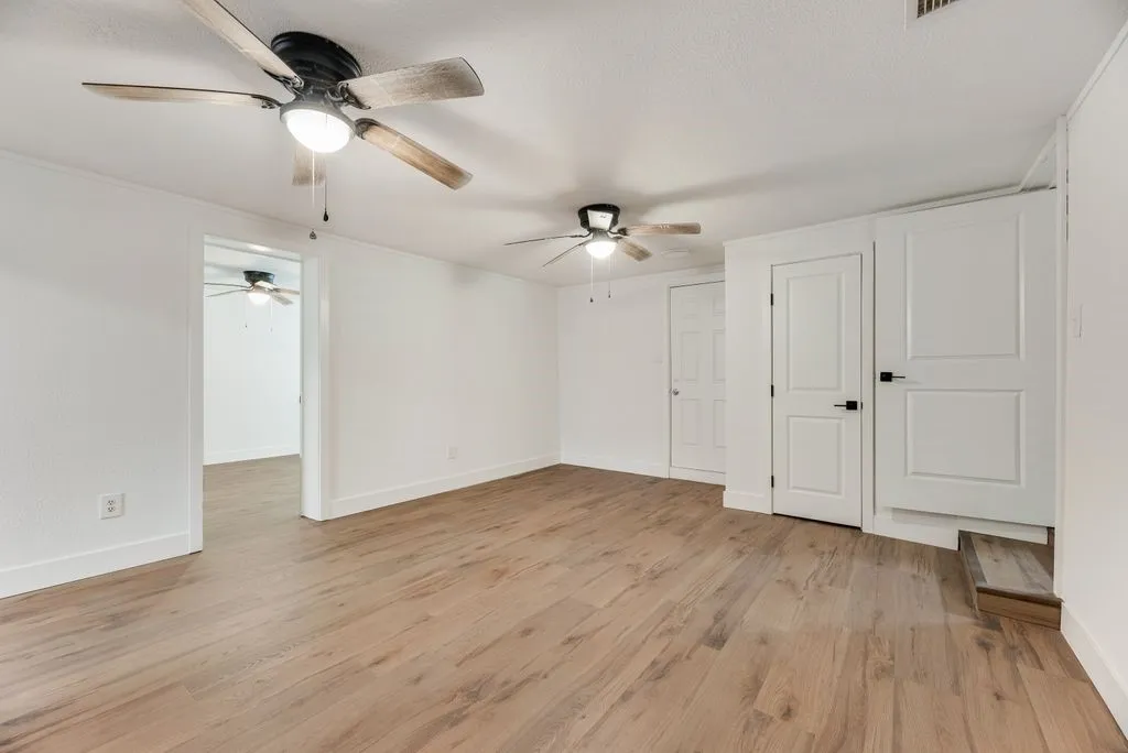 Single Family Residence For Sale in Van Zandt County , 635 Vz County Road 3829, Wills Point, Texas 75169, 3 Bedroom, 3 Bathroom, Garage spaces, 1,388 Sqft, built in 1951, mls#21312815, Real Estate Agent in Wills Point, Homes For Sale in Van Zandt county, Homes For Sale in Wills Point, Realtor in Wills Point Texas, Real Estate Brokerage Independent Realty Texas, Luminita Cordes Realtor
