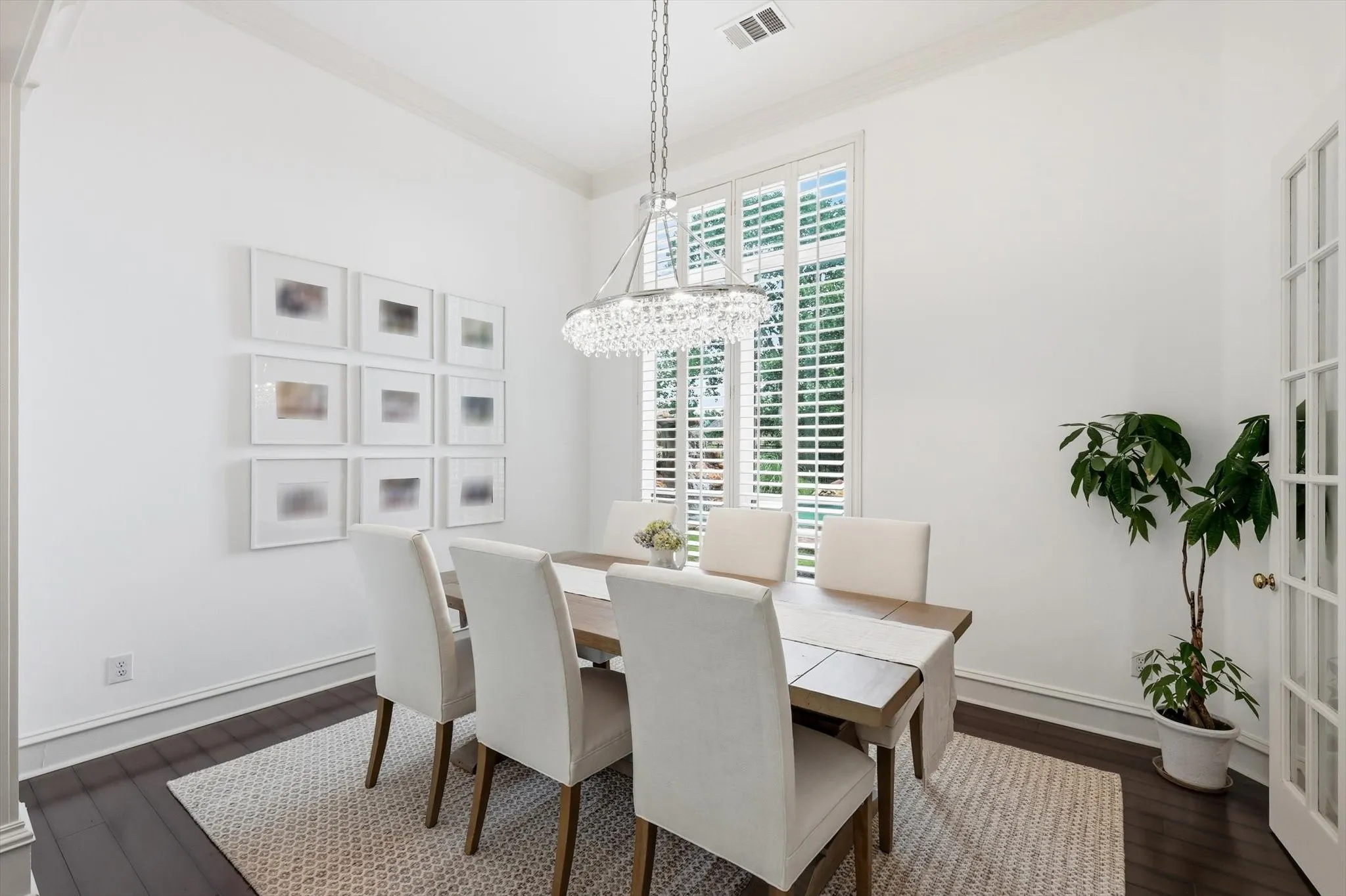 Single Family Residence For Sale in Dallas County , 200 Wilshire Drive, Coppell, Texas 75019, 4 Bedroom, 3 Bathroom, 2 Garage spaces, 3,503 Sqft, built in 1995, mls#21308643, Real Estate Agent in Coppell, Homes For Sale in Dallas county, Homes For Sale in Coppell, Realtor in Coppell Texas, Real Estate Brokerage Independent Realty Texas, Luminita Cordes Realtor