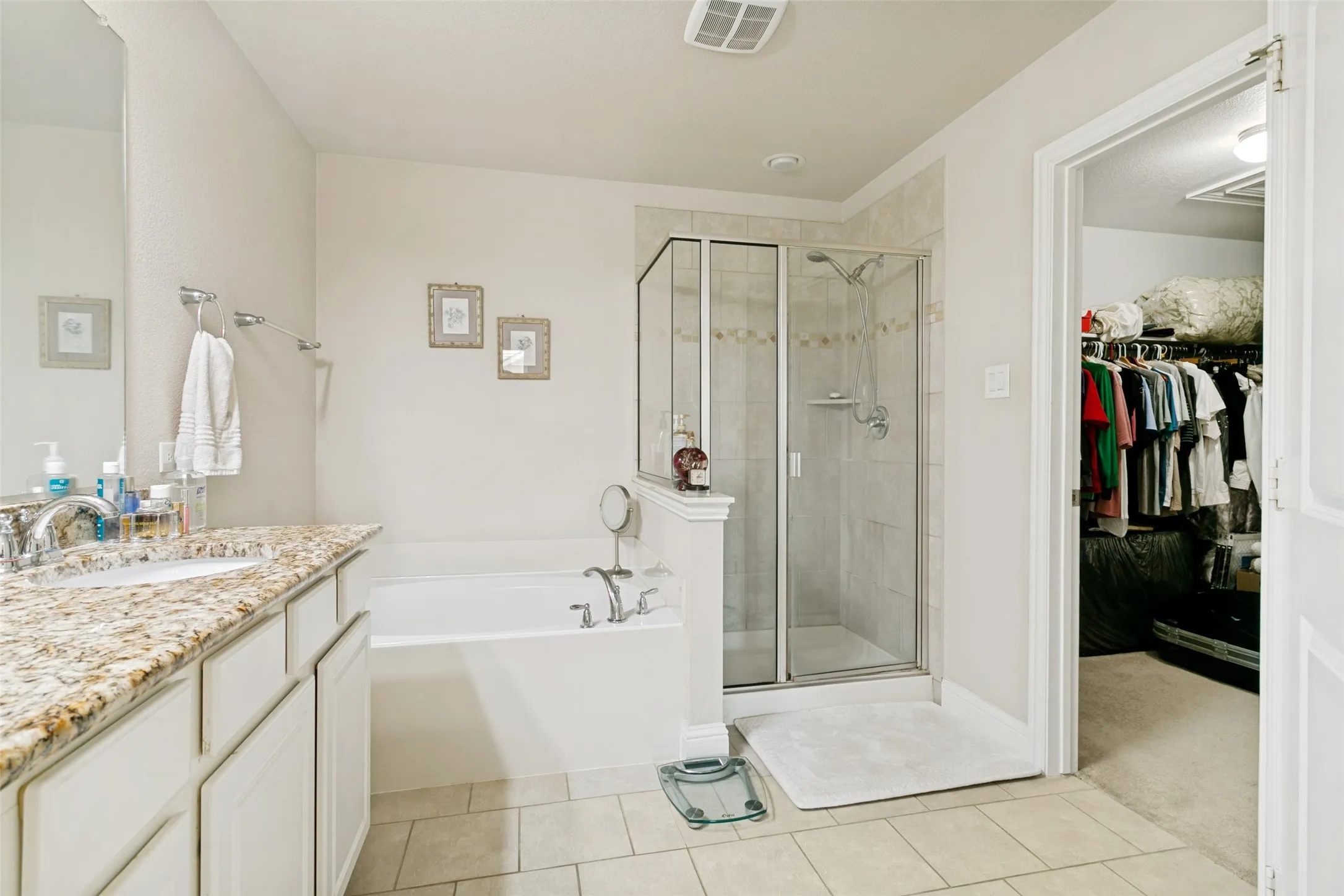 Townhouse For Rent in Denton County , 2622 Jackson Drive, Lewisville, Texas 75067, 3 Bedroom, 4 Bathroom, 2 Garage spaces, 1,849 Sqft, built in 2013, mls#21310889, Real Estate Agent in Lewisville, Homes For Rent in Denton county, Homes For Rent in Lewisville, Realtor in Lewisville Texas, Real Estate Brokerage Independent Realty Texas, Luminita Cordes Realtor