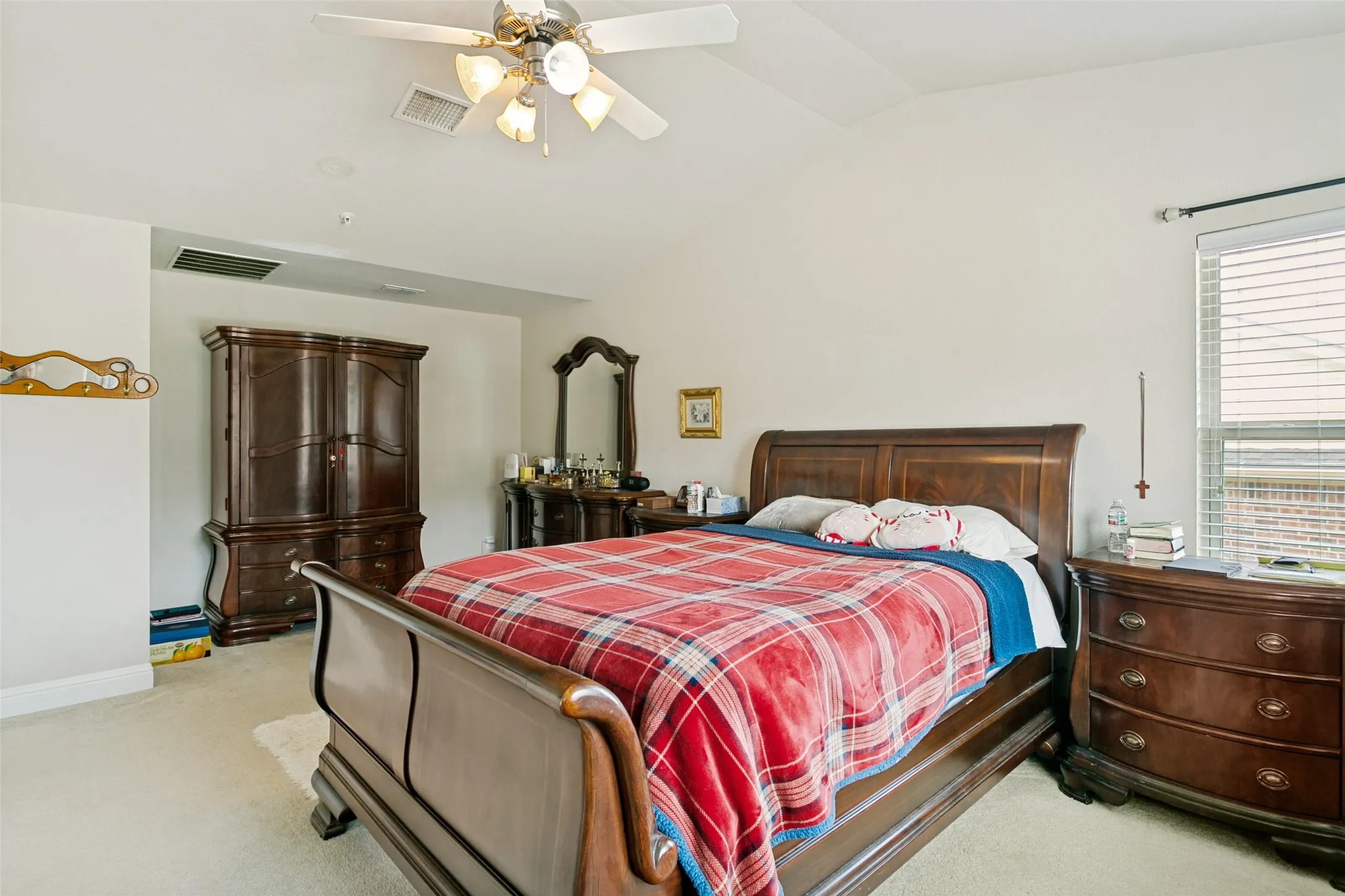 Townhouse For Rent in Denton County , 2622 Jackson Drive, Lewisville, Texas 75067, 3 Bedroom, 4 Bathroom, 2 Garage spaces, 1,849 Sqft, built in 2013, mls#21310889, Real Estate Agent in Lewisville, Homes For Rent in Denton county, Homes For Rent in Lewisville, Realtor in Lewisville Texas, Real Estate Brokerage Independent Realty Texas, Luminita Cordes Realtor