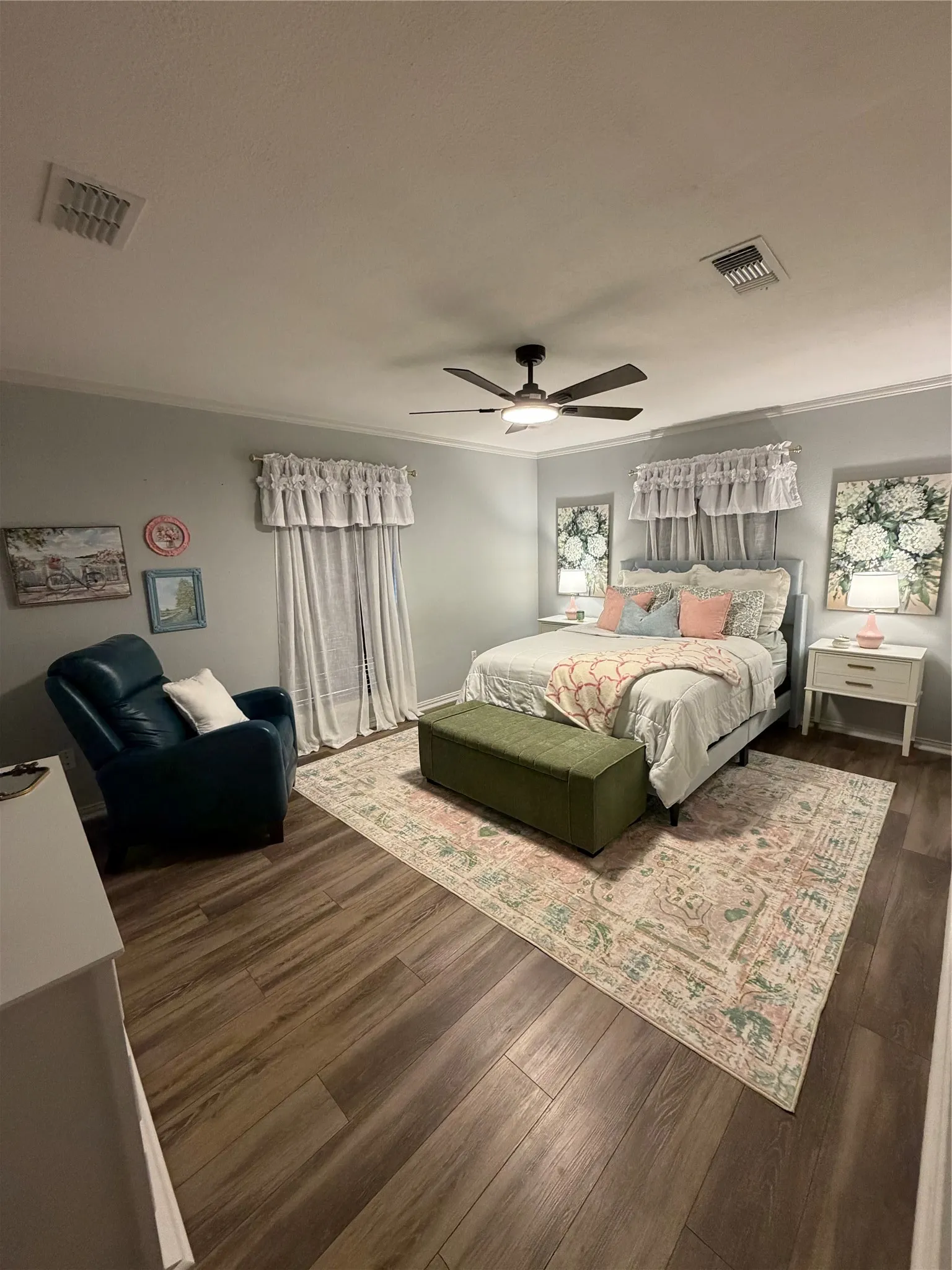 Single Family Residence For Sale in Limestone County , 401 S Ross Avenue, Mexia, Texas 76667, 4 Bedrooms, 3 Bathrooms, 2 Garage spaces, 3,393 Sqft, built in 1966, Price $339,500, mls#21314648, Real Estate Agent in Mexia, Homes For Sale in Limestone county, Homes For Sale in Mexia, Realtor in Mexia Texas, Real Estate Brokerage Independent Realty Texas, Luminita Cordes Realtor