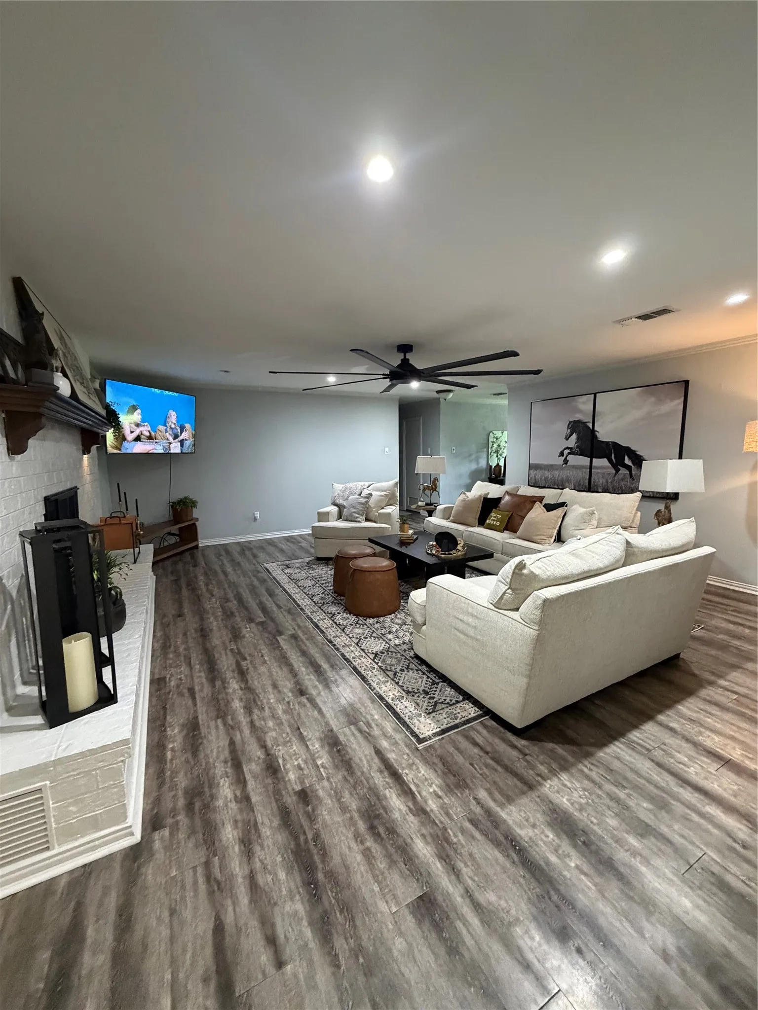 Single Family Residence For Sale in Limestone County , 401 S Ross Avenue, Mexia, Texas 76667, 4 Bedrooms, 3 Bathrooms, 2 Garage spaces, 3,393 Sqft, built in 1966, Price $339,500, mls#21314648, Real Estate Agent in Mexia, Homes For Sale in Limestone county, Homes For Sale in Mexia, Realtor in Mexia Texas, Real Estate Brokerage Independent Realty Texas, Luminita Cordes Realtor