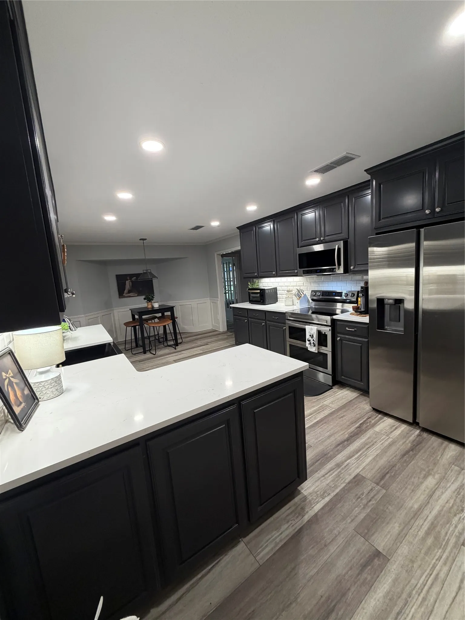Single Family Residence For Sale in Limestone County , 401 S Ross Avenue, Mexia, Texas 76667, 4 Bedrooms, 3 Bathrooms, 2 Garage spaces, 3,393 Sqft, built in 1966, Price $339,500, mls#21314648, Real Estate Agent in Mexia, Homes For Sale in Limestone county, Homes For Sale in Mexia, Realtor in Mexia Texas, Real Estate Brokerage Independent Realty Texas, Luminita Cordes Realtor