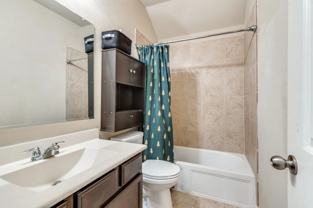Single Family Residence For Sale in Denton County , 8216 Columbia Falls Road, Ponder, Texas 76259, 3 Bedroom, 2 Bathroom, 2 Garage spaces, 1,596 Sqft, built in 2024, mls#21315100, Real Estate Agent in Ponder, Homes For Sale in Denton county, Homes For Sale in Ponder, Realtor in Ponder Texas, Real Estate Brokerage Independent Realty Texas, Luminita Cordes Realtor